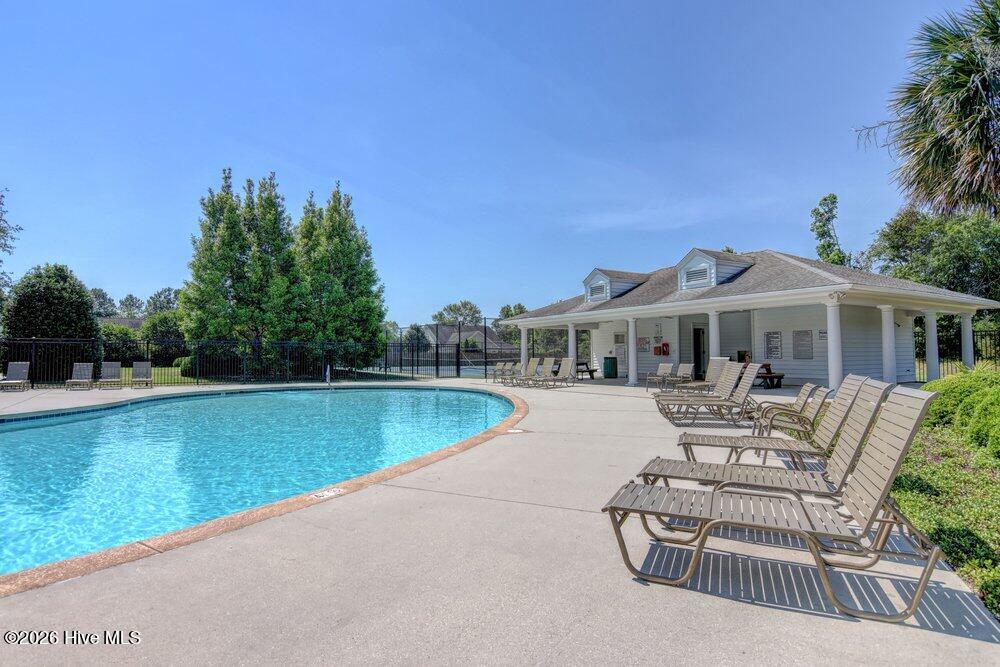 100555857 | Photo 56