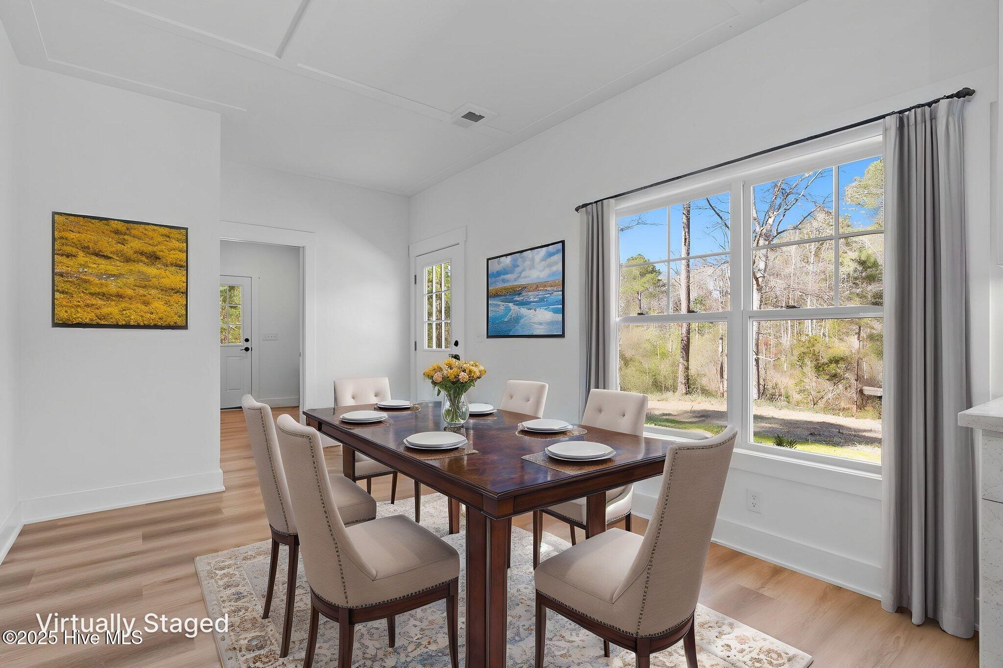 100518606 | Photo 14