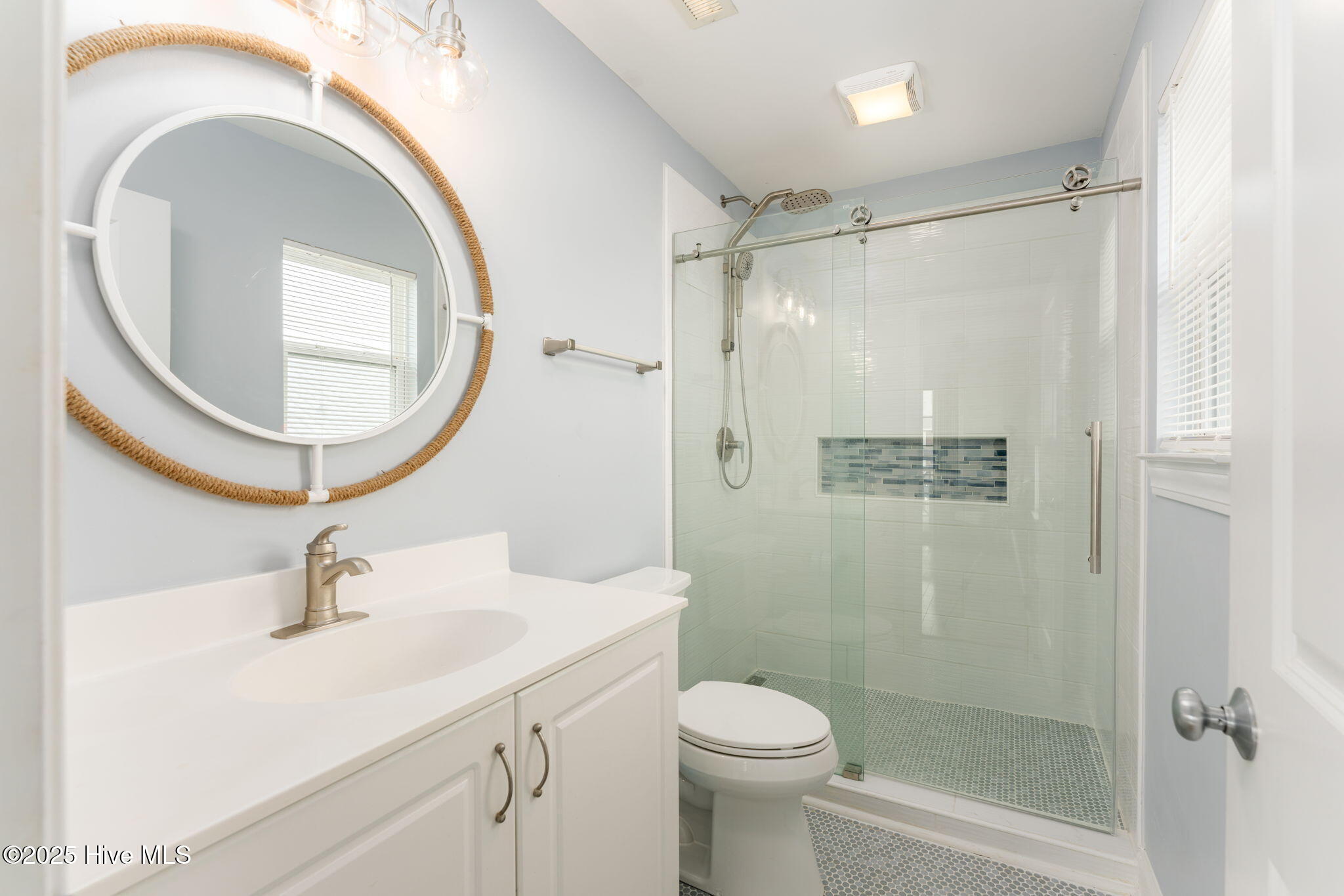 100525055 | Photo 17