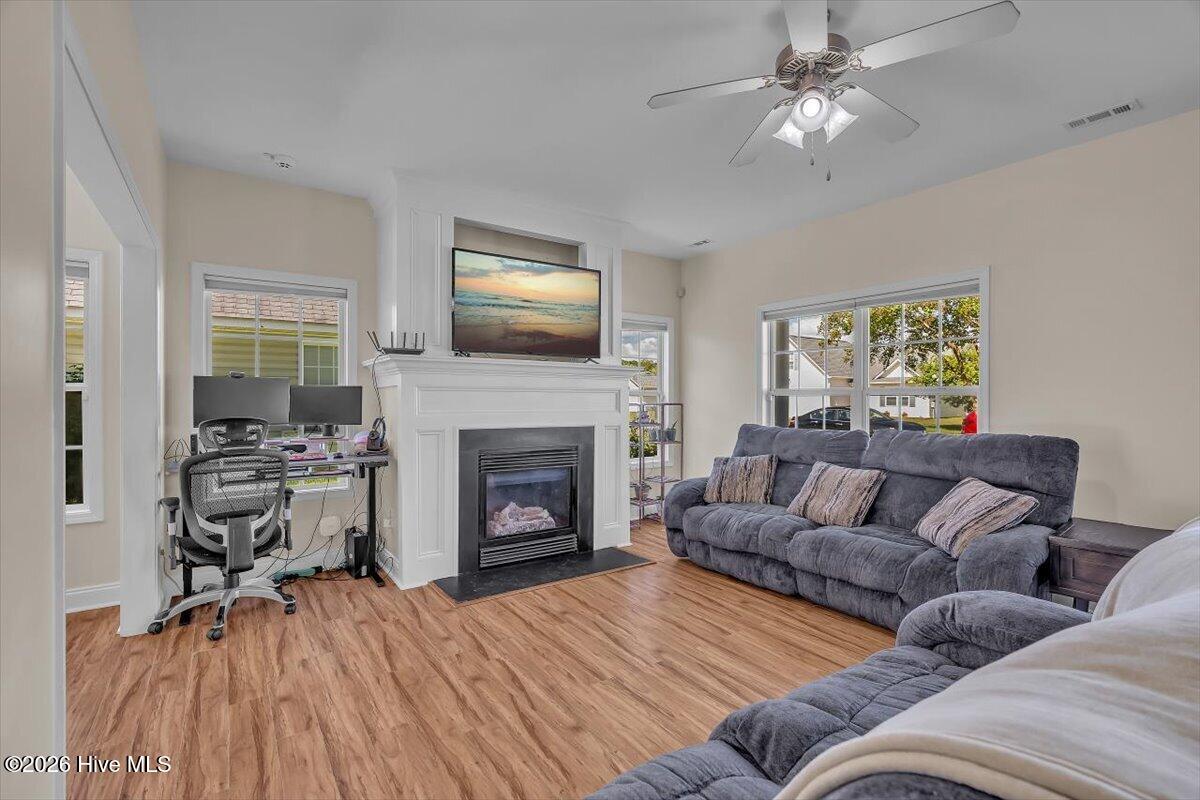 Photo 4 of Single family home for sale at 118 Crooked Run Dr, New Bern, NC 28560 | MLS# 100602321 | Listing updated on 2026-09-17