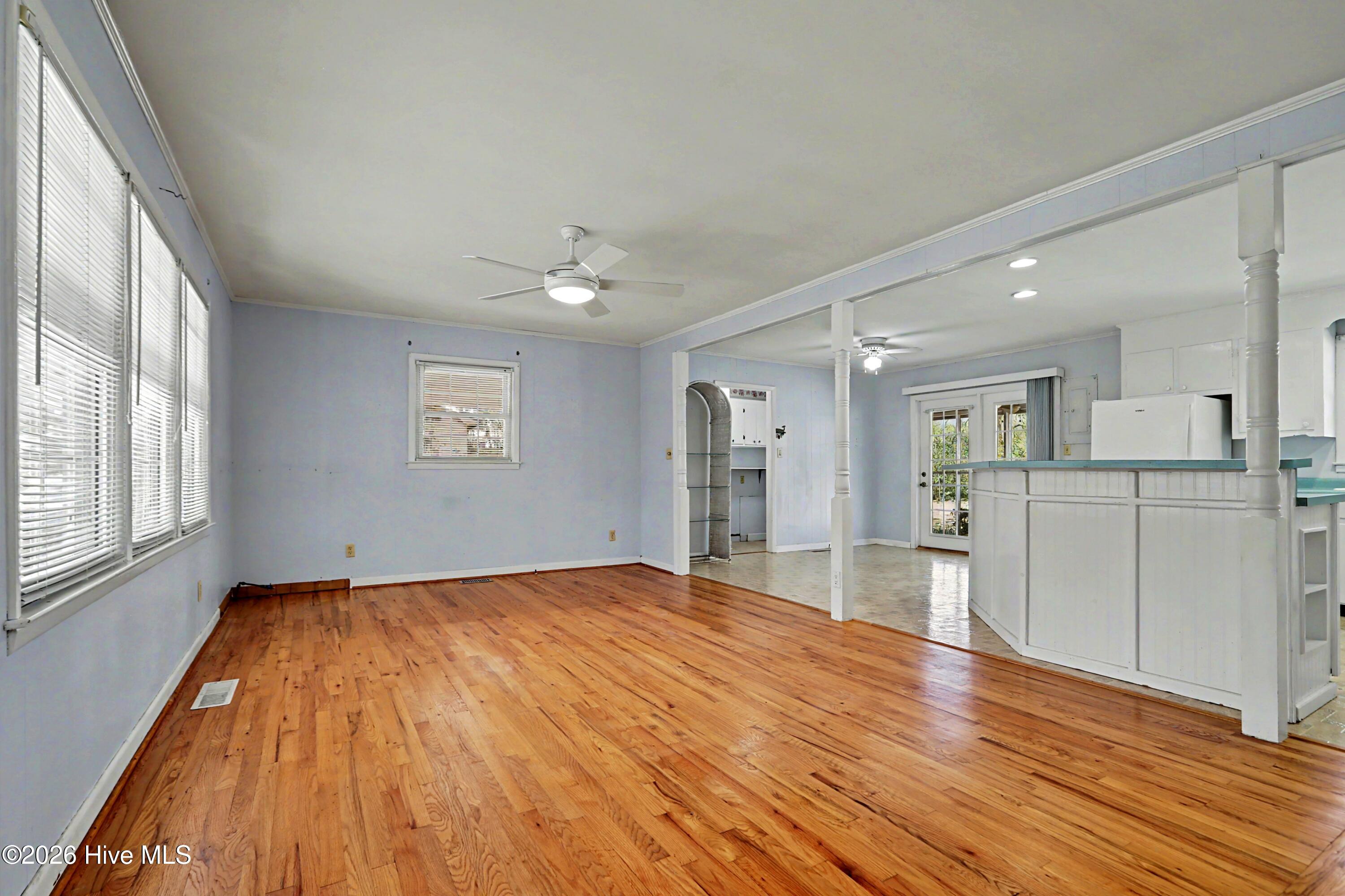 100561205 | Photo 12