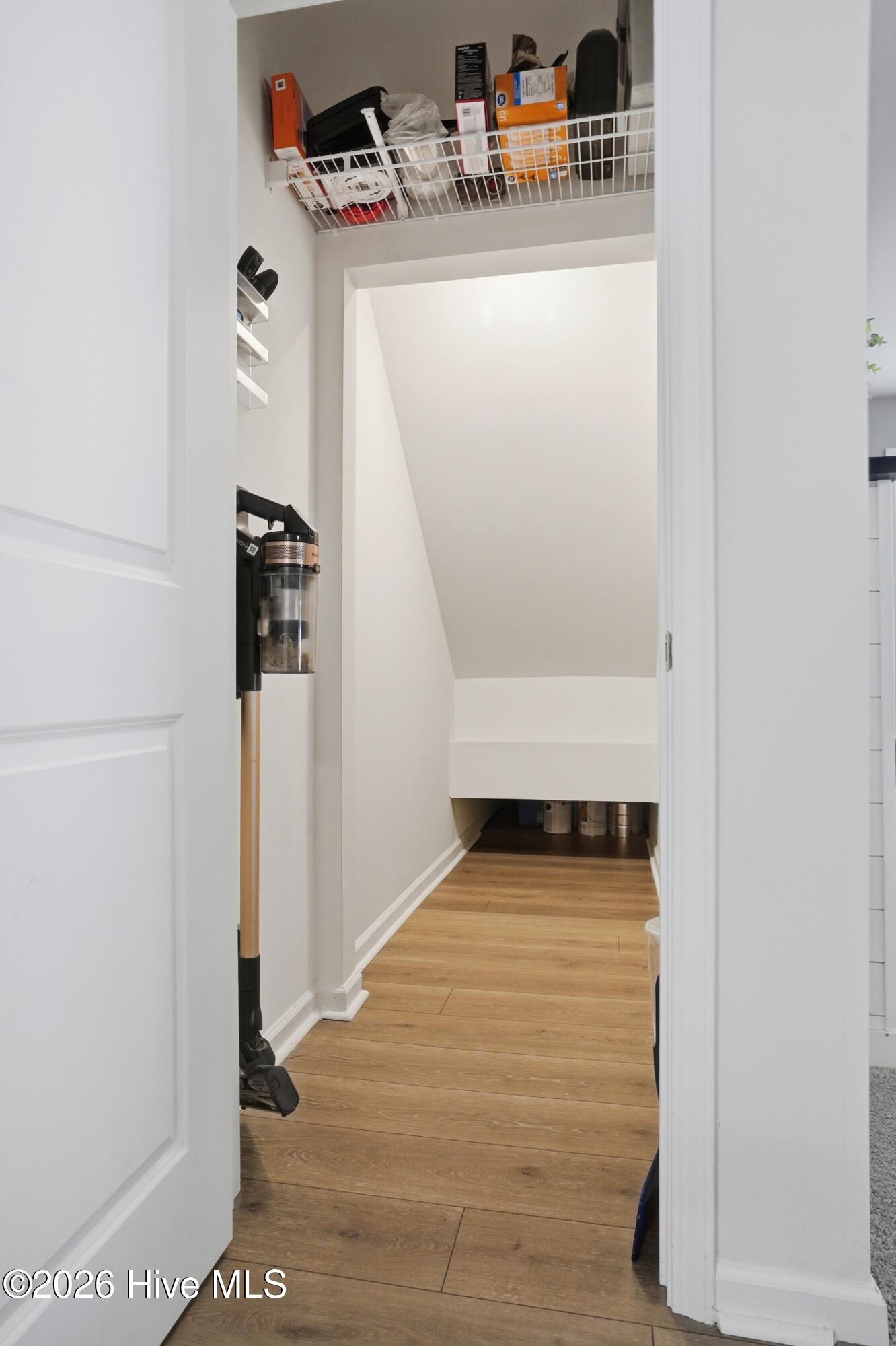 100567183 | Photo 18