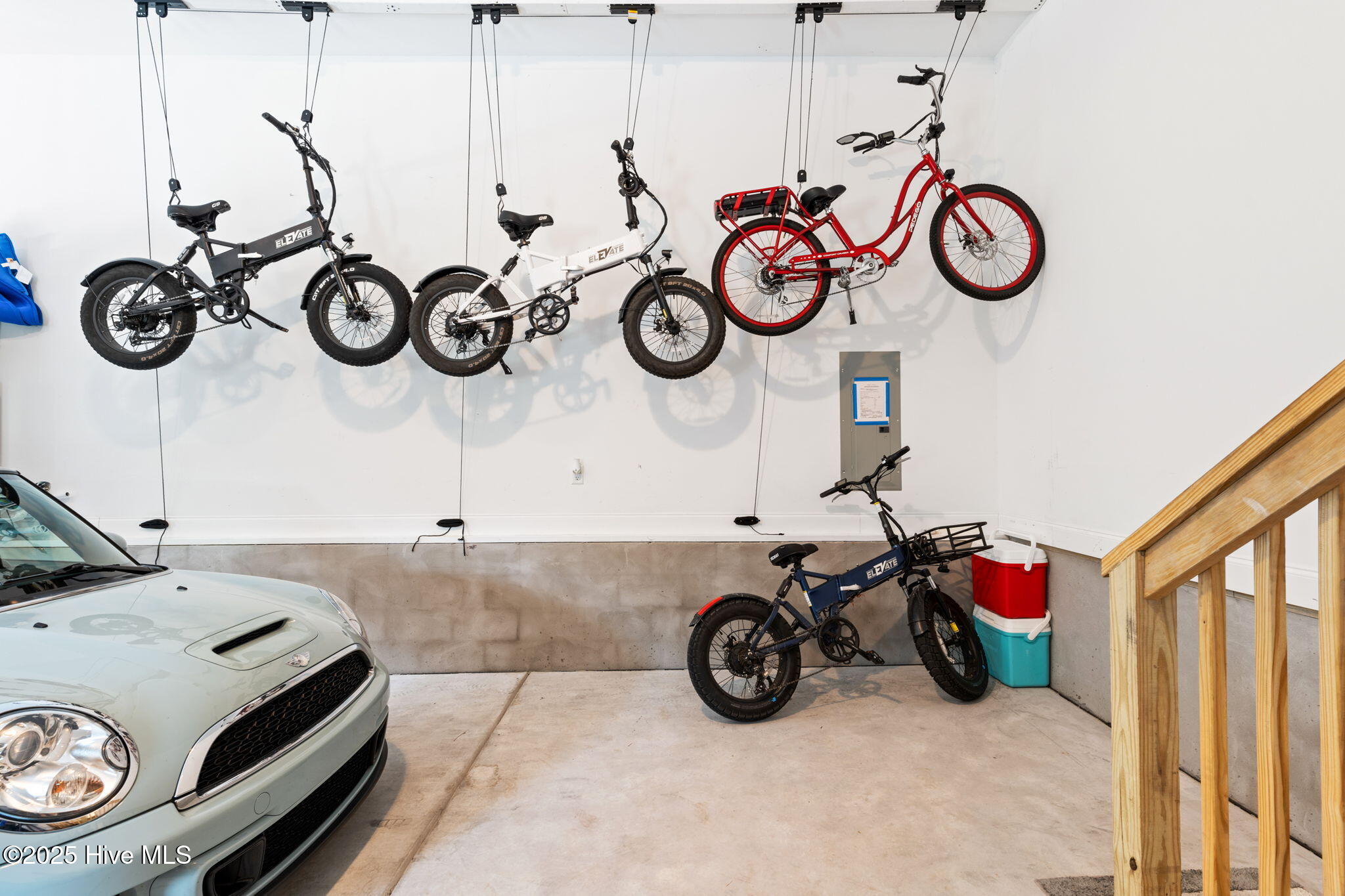 100530227 | Photo 48