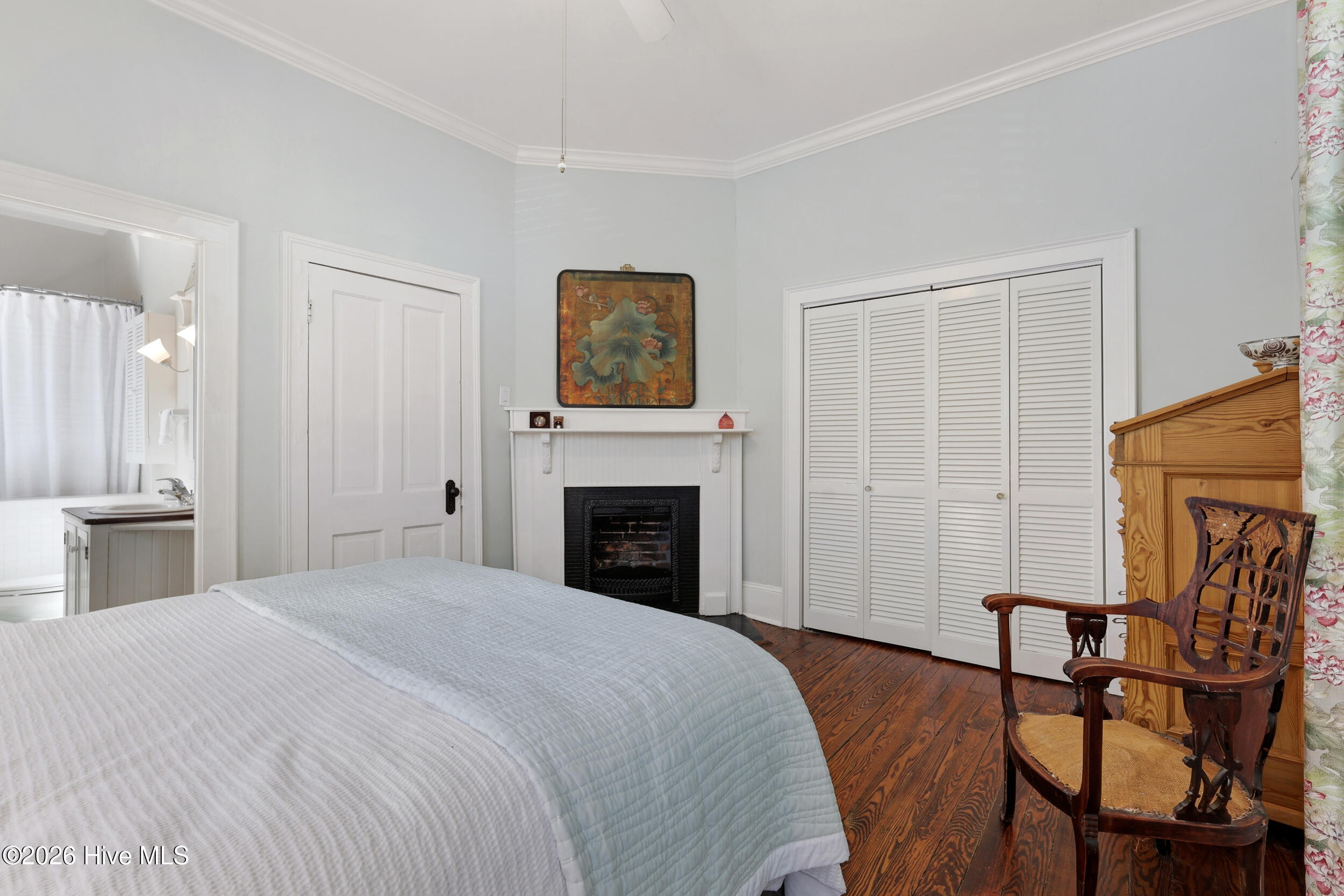 100561300 | Photo 44