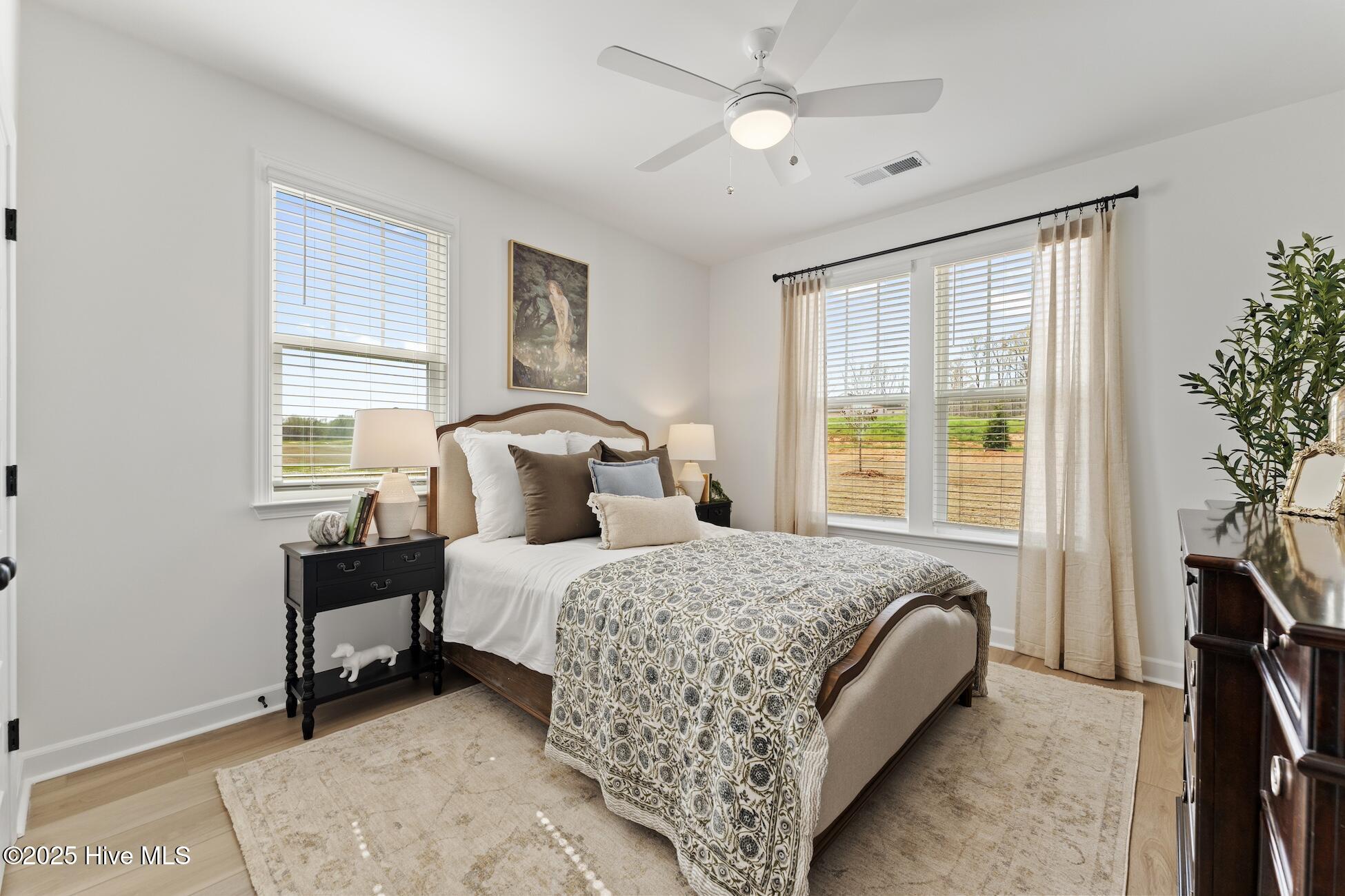 100564746 | Photo 33