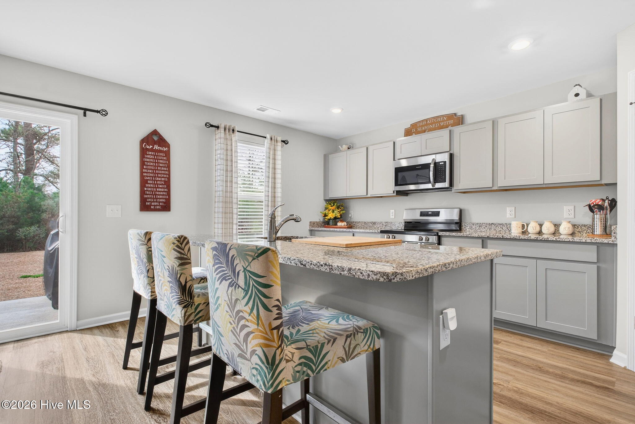 100556133 | Photo 12