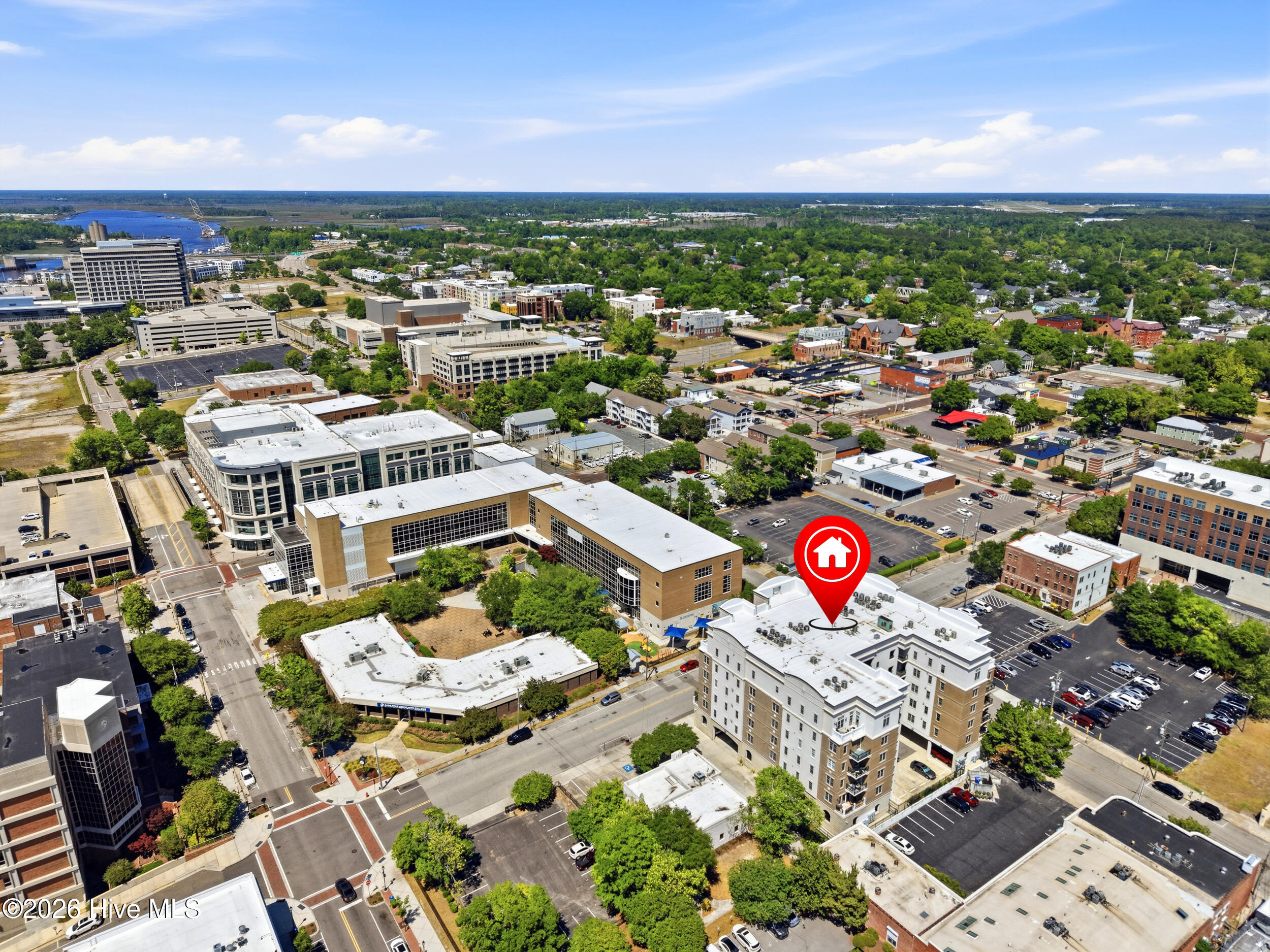 100570172 | Photo 48