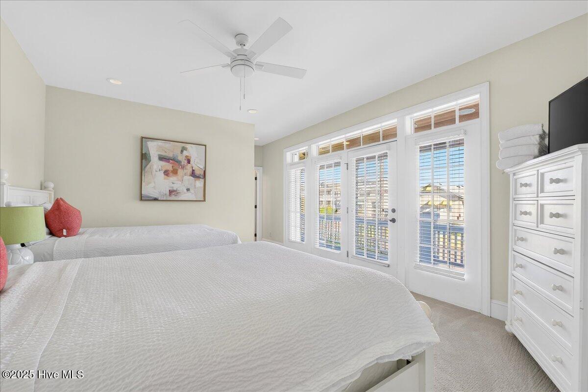 100540926 | Photo 44