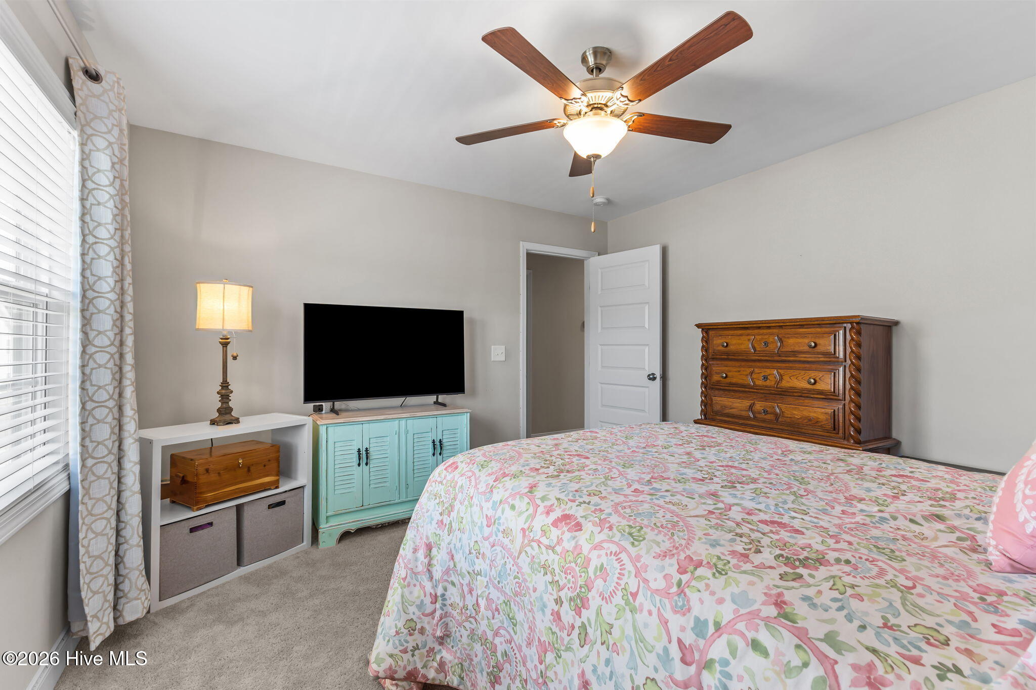 100569741 | Photo 34