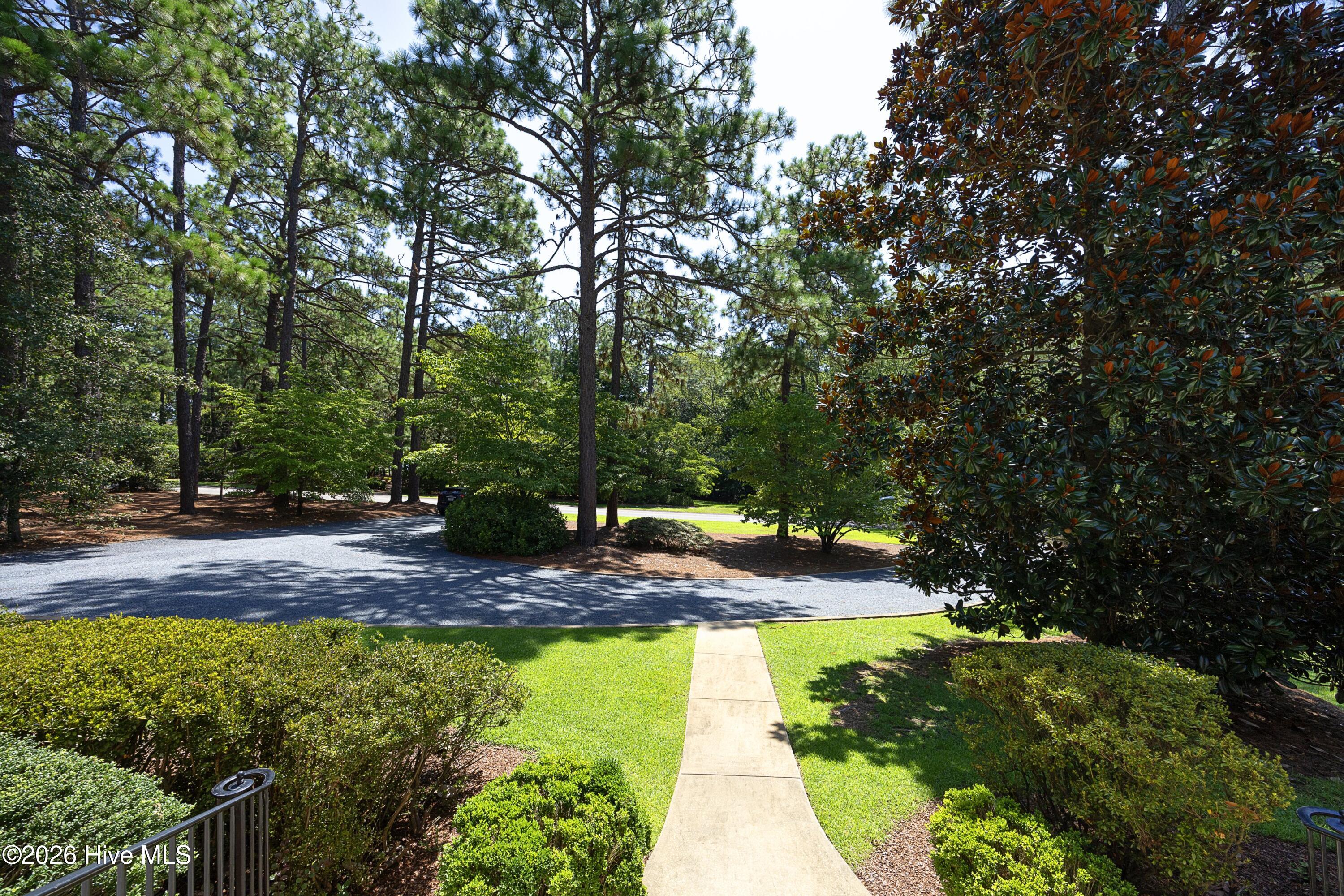 Photo 5 of Single family home for sale at 150 Quail Holw Dr, Pinehurst, NC 28374 | MLS# 100600964 | Listing updated on 2026-09-03