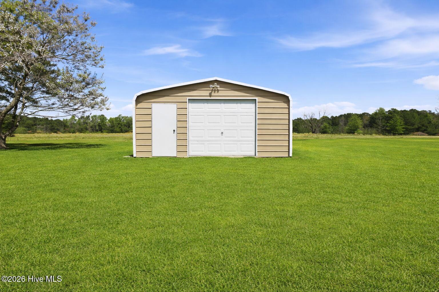 100564416 | Photo 37