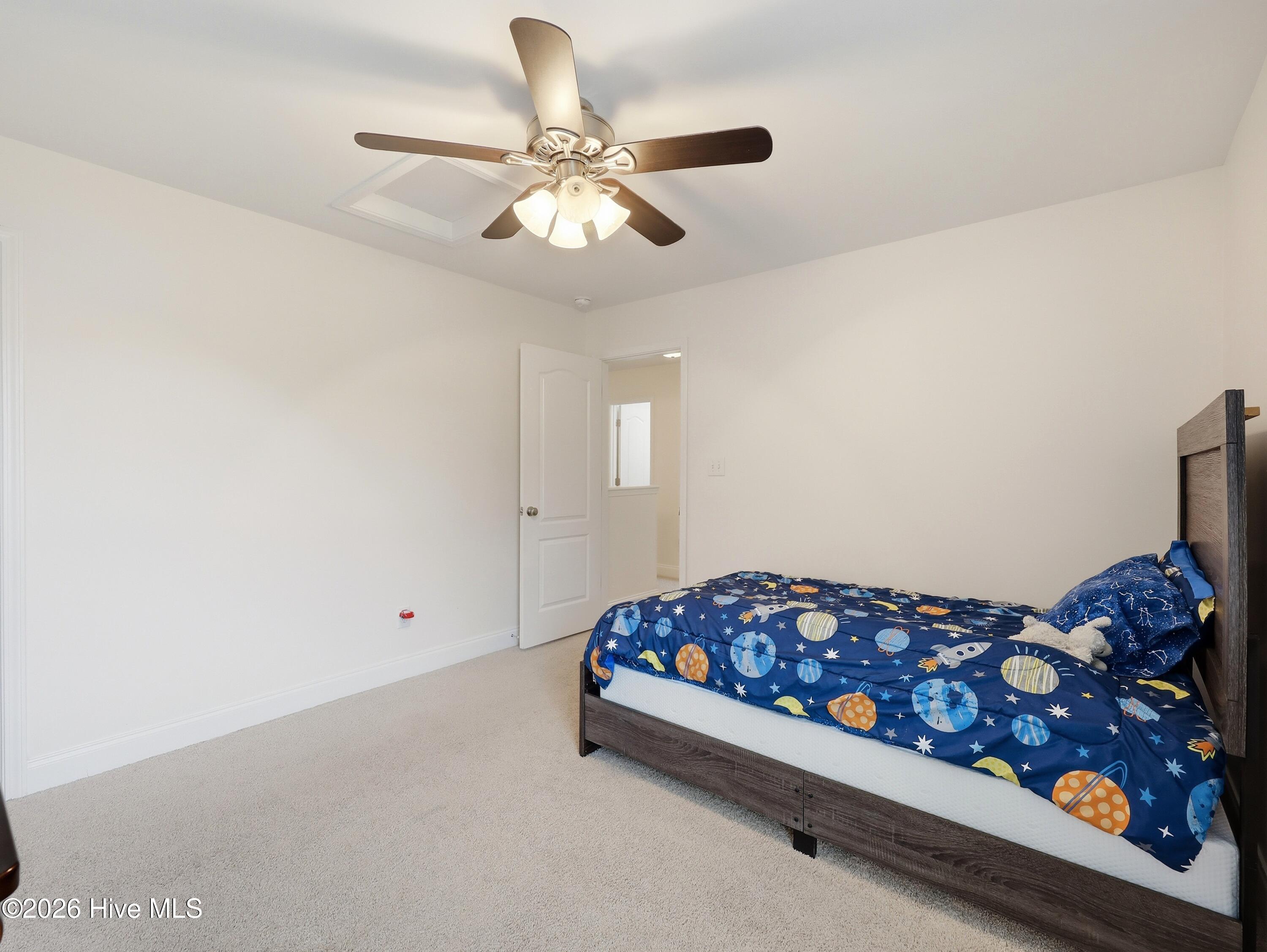 200 Wedgefield Circle,Maple Hill