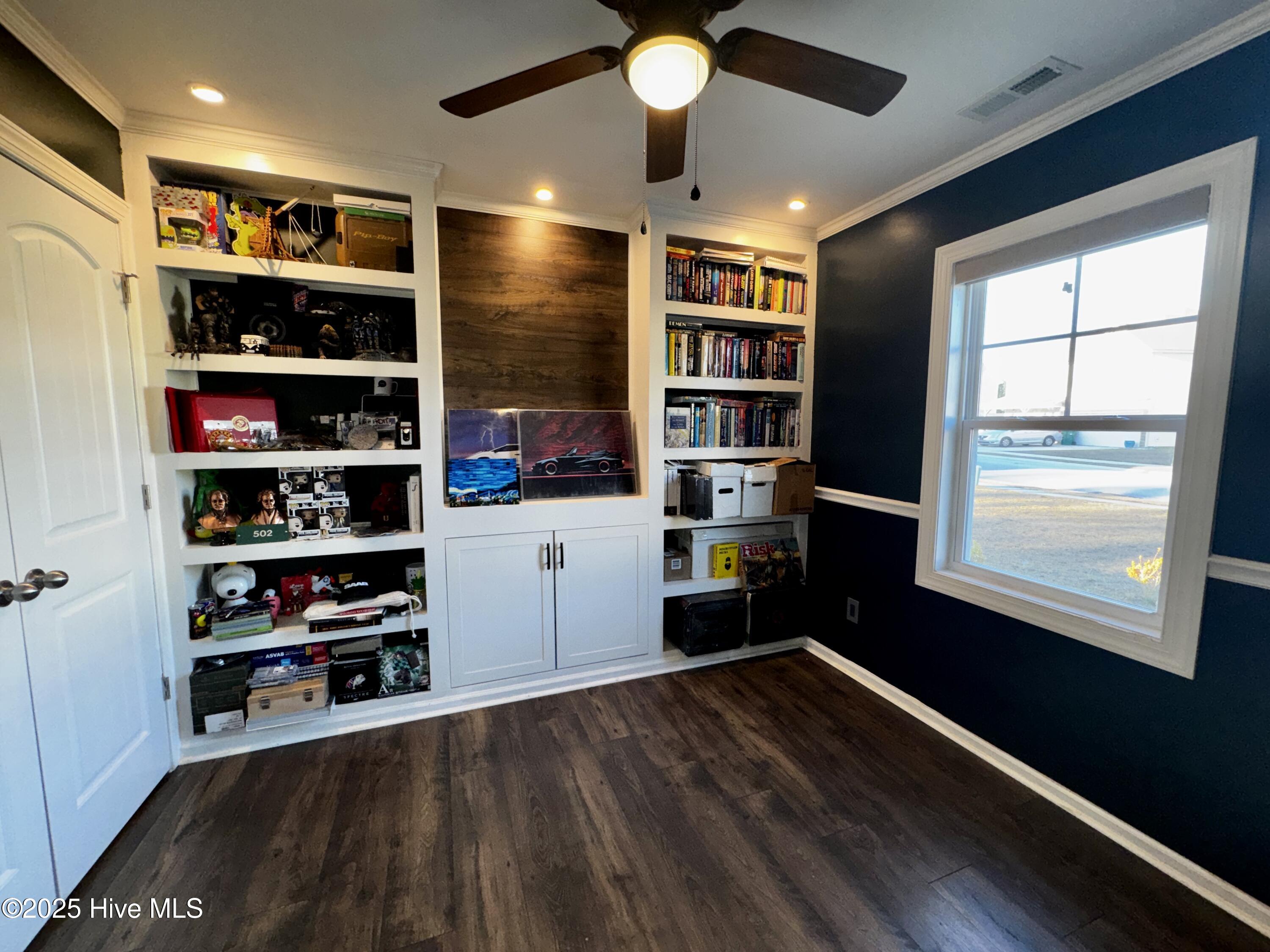 100545242 | Photo 13