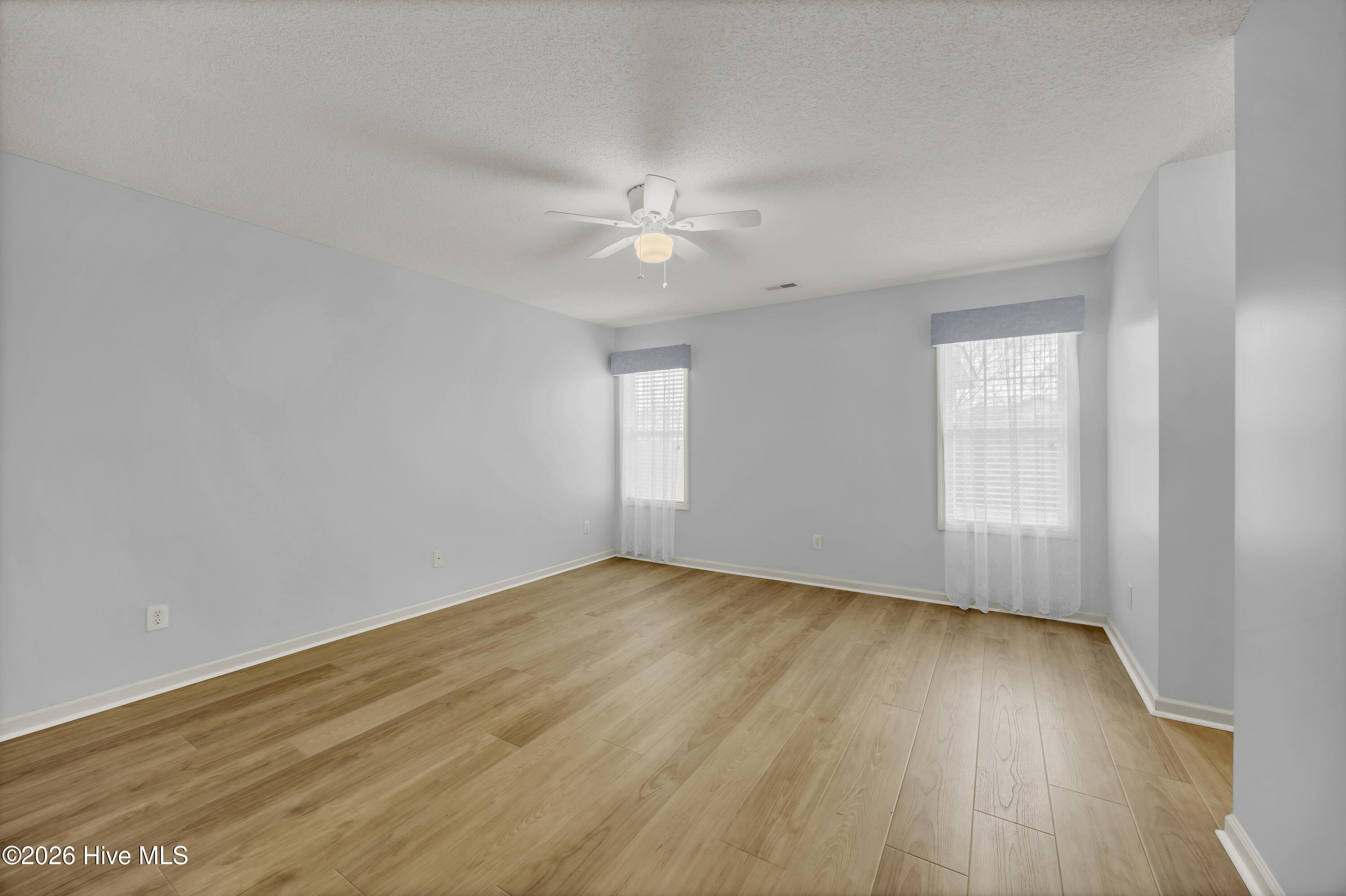 100557112 | Photo 10