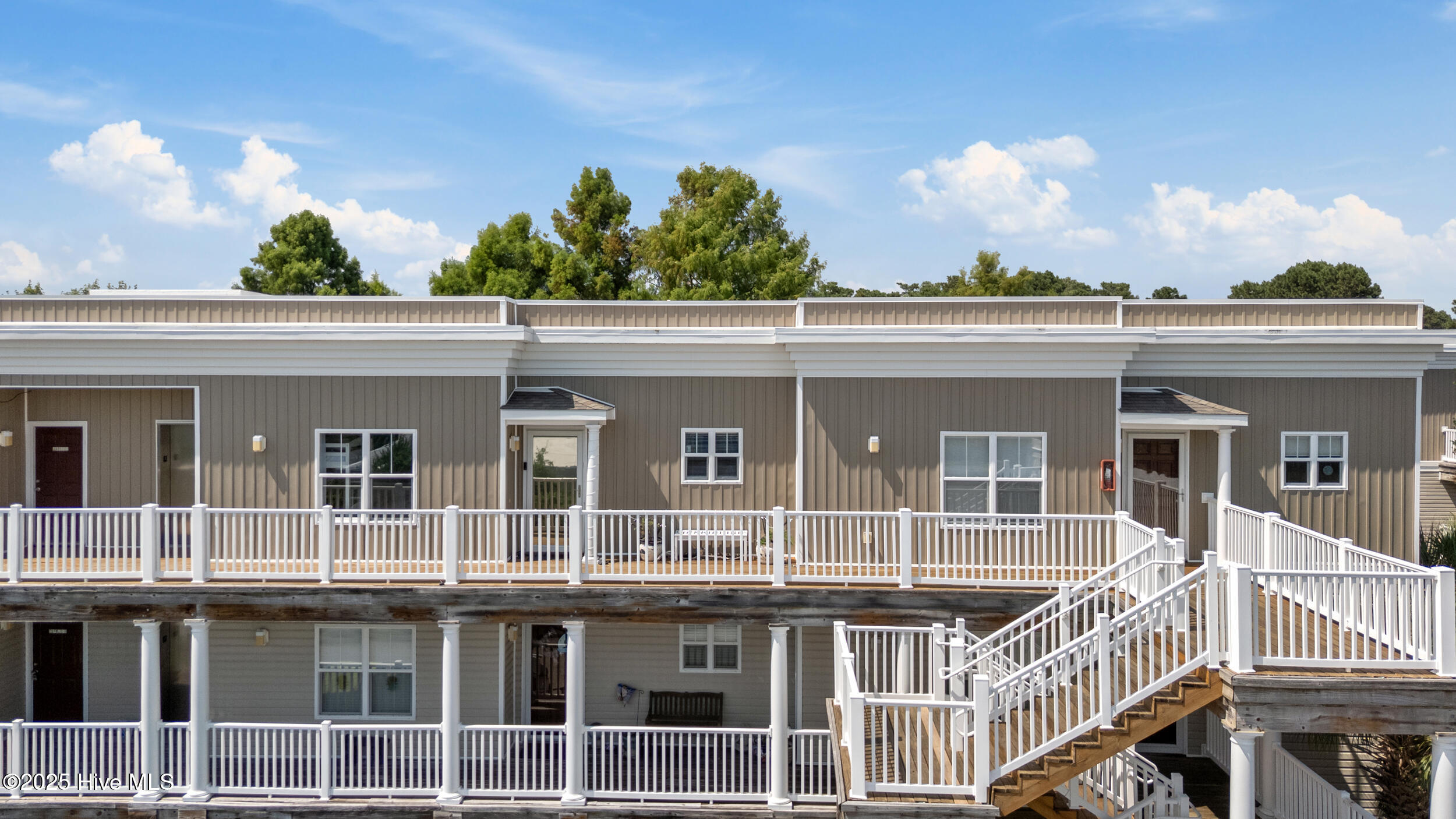 100531236 | Photo 18