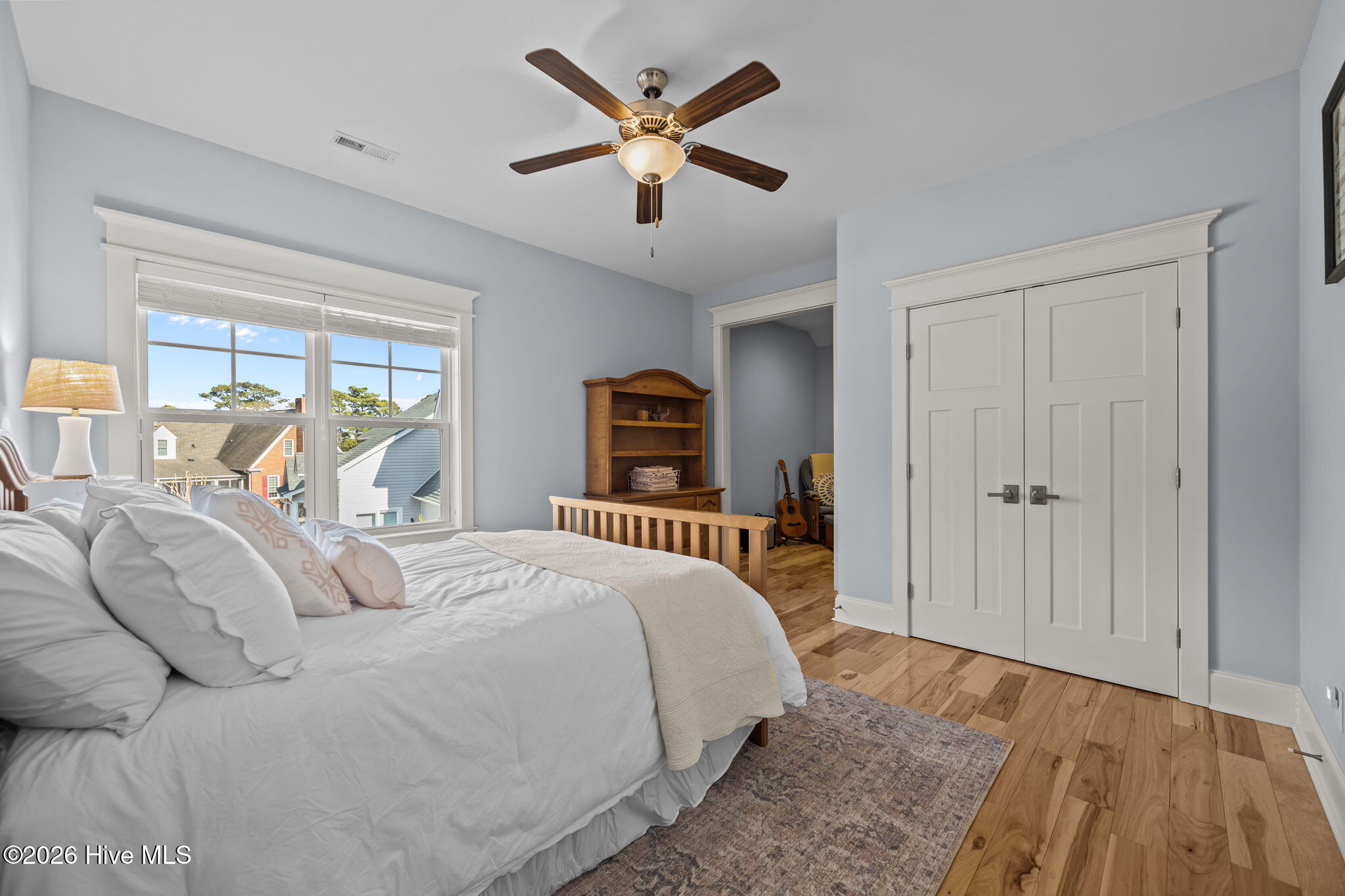 100554318 | Photo 50