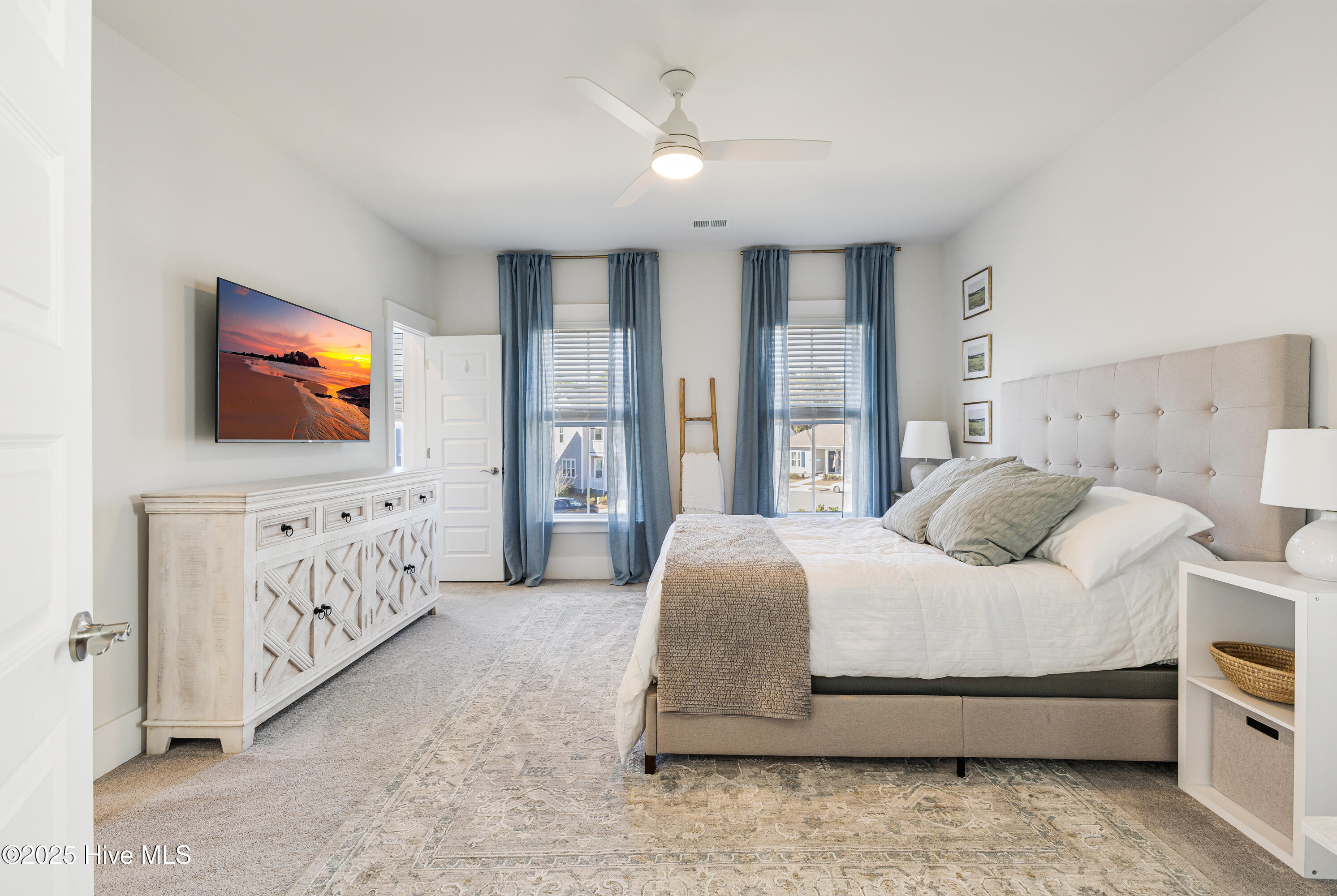 100553825 | Photo 32