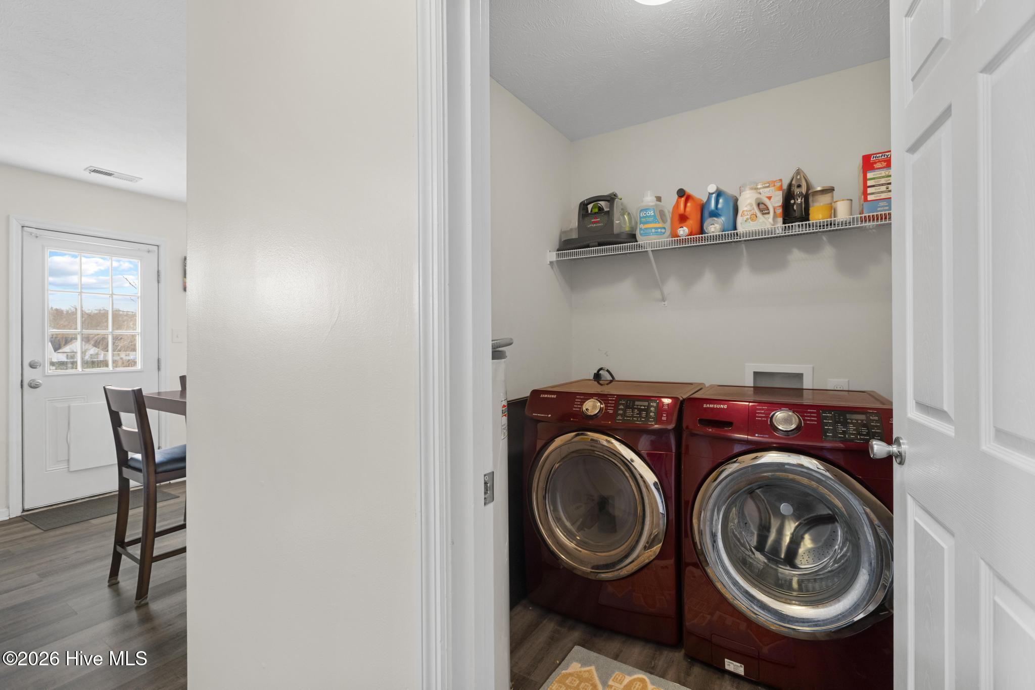 100552473 | Photo 26