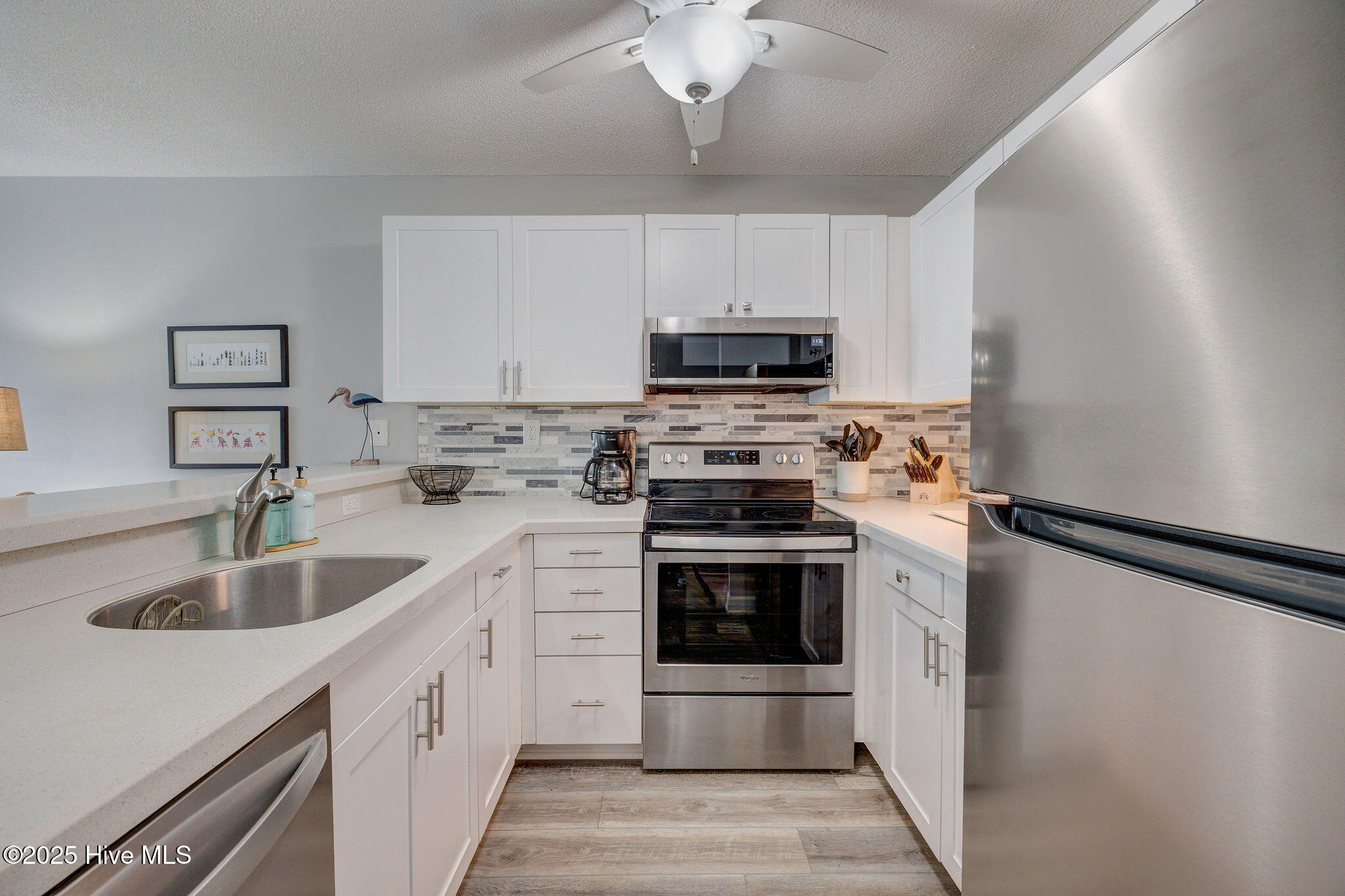 100526361 | Photo 27