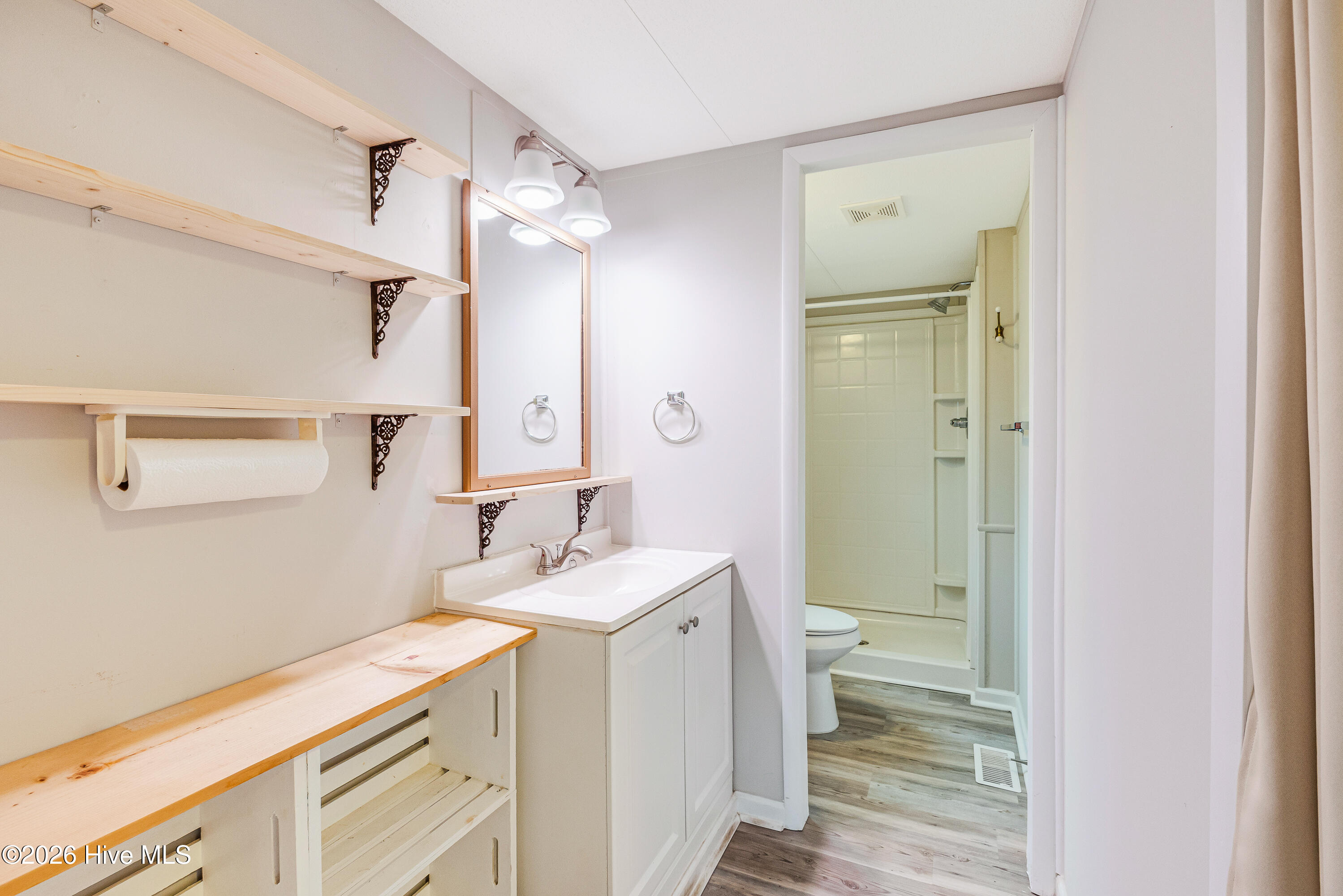 100557836 | Photo 22