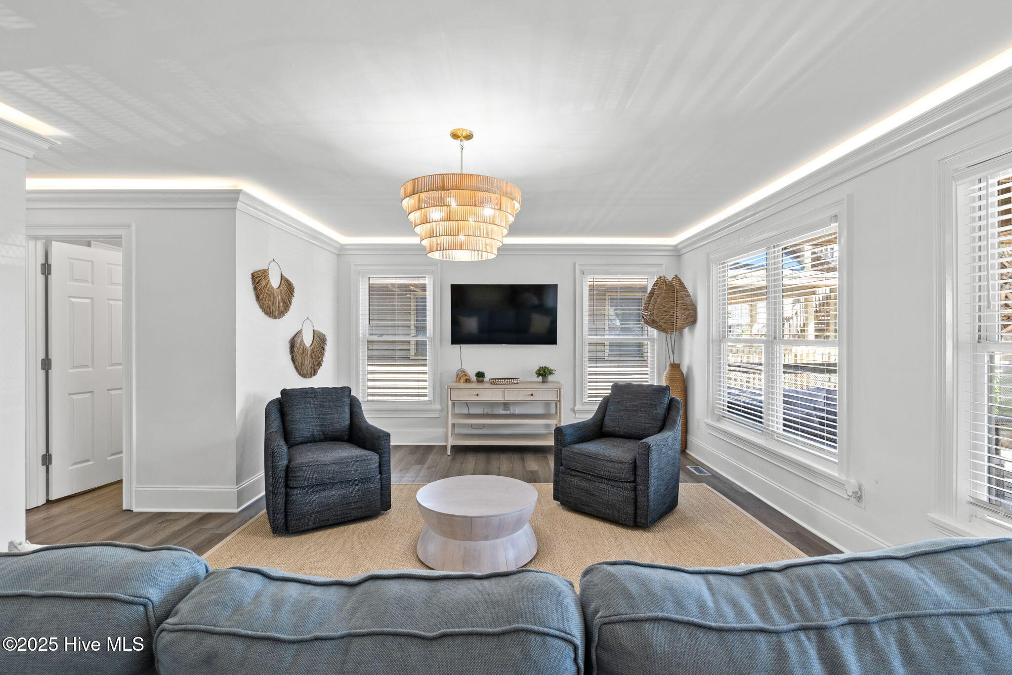 100535971 | Photo 27