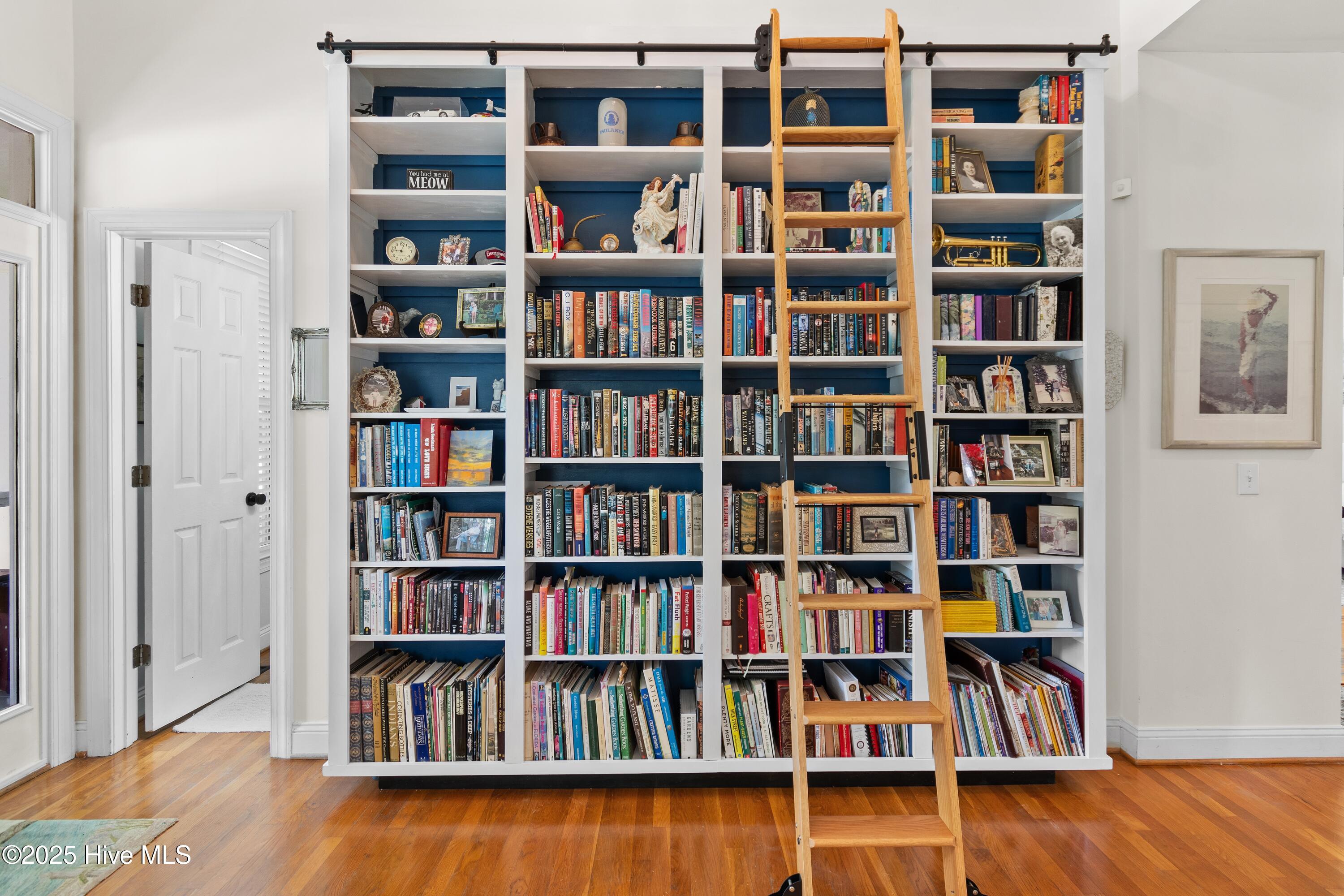 100522421 | Photo 13