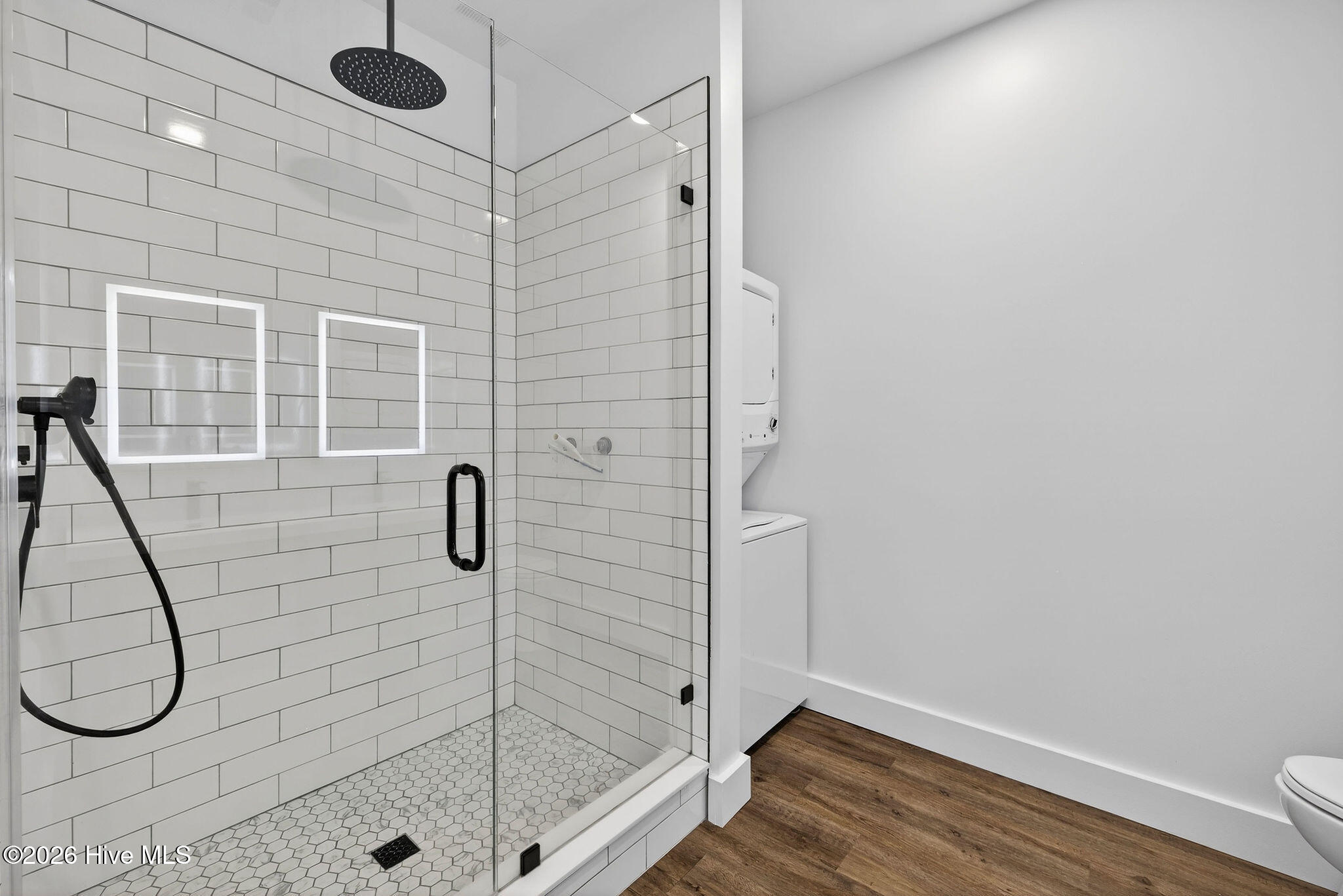 100563624 | Photo 22