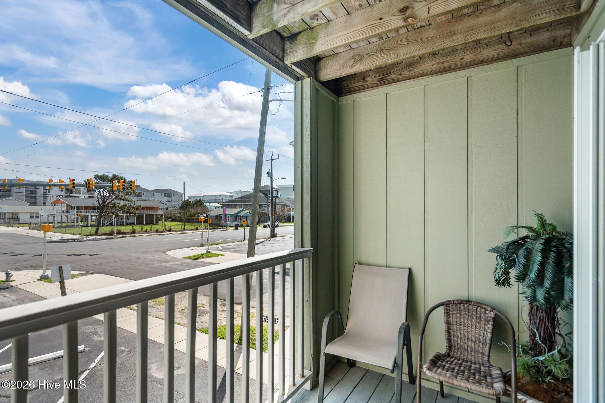 100523190 | Photo 13