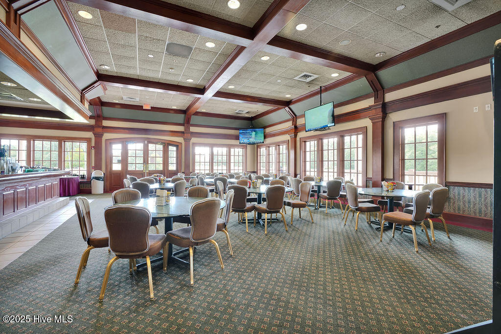 100535984 | Photo 133