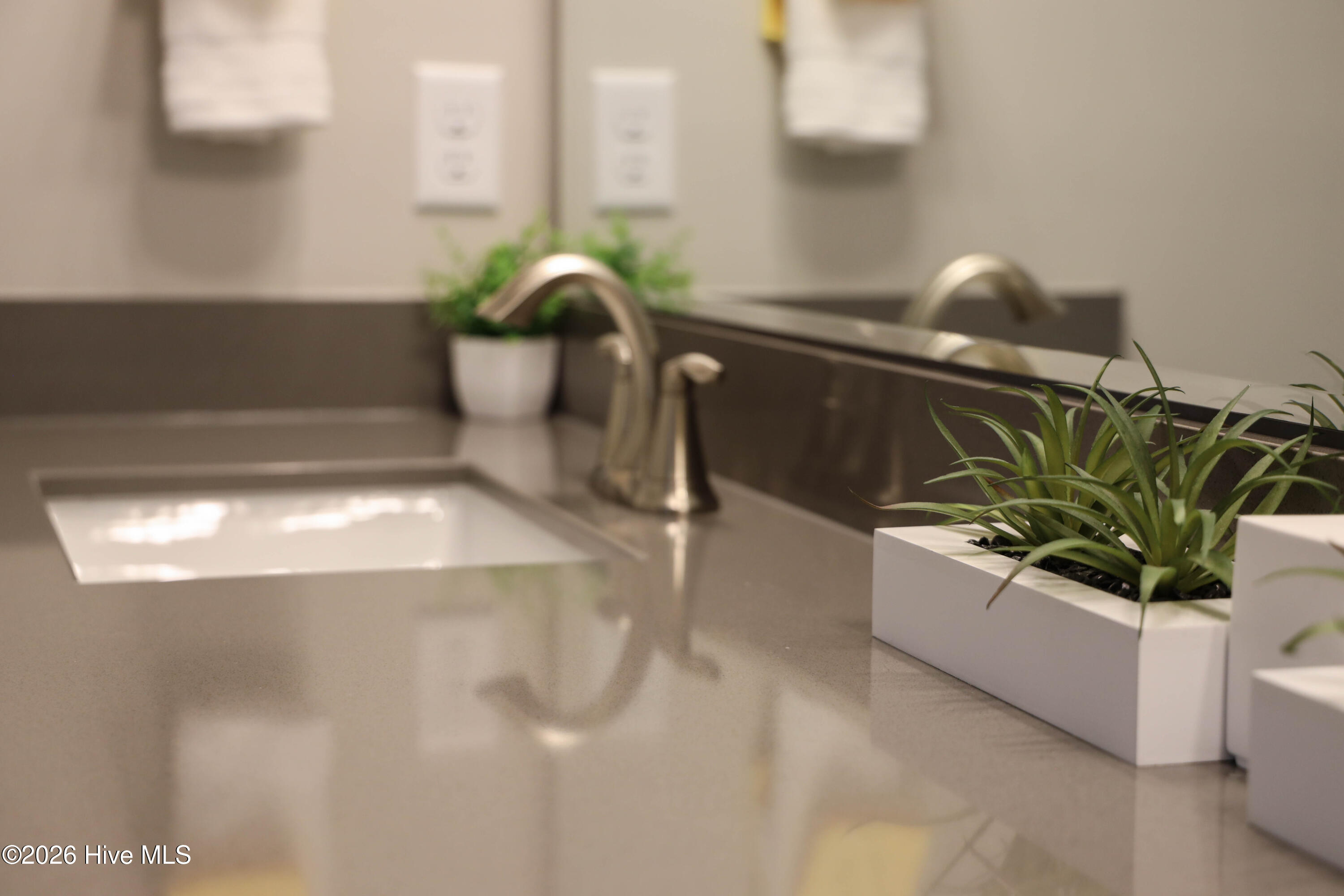 100560693 | Photo 59