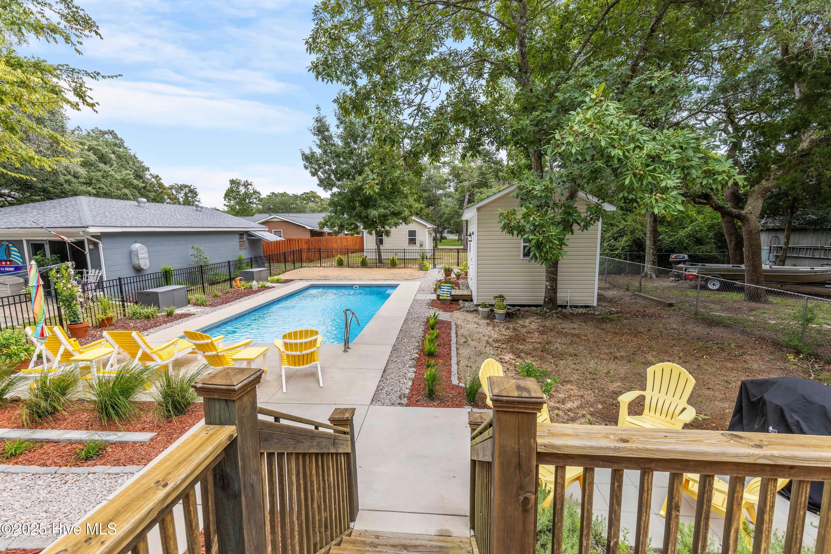 100553447 | Photo 39