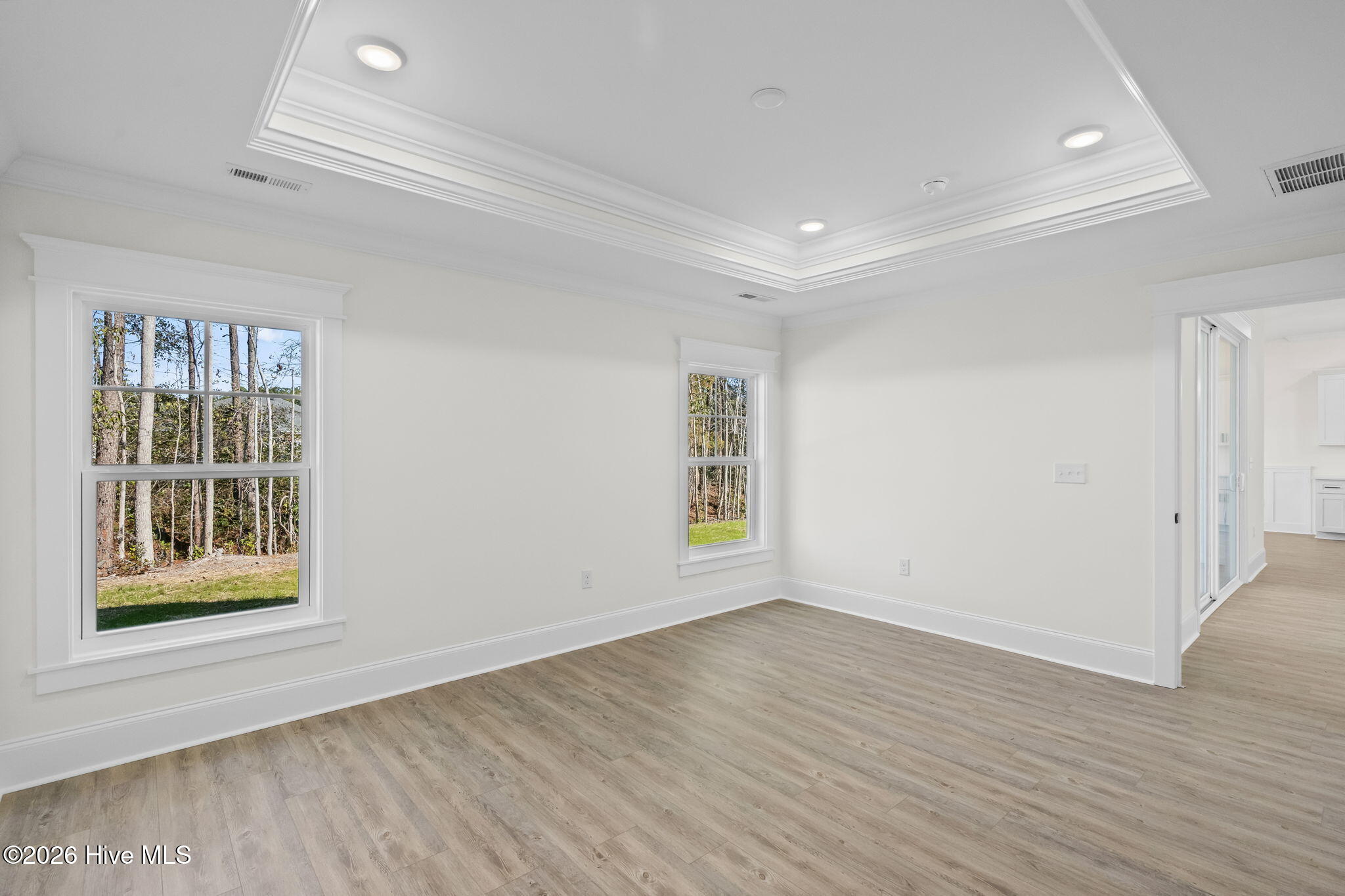 100552175 | Photo 29