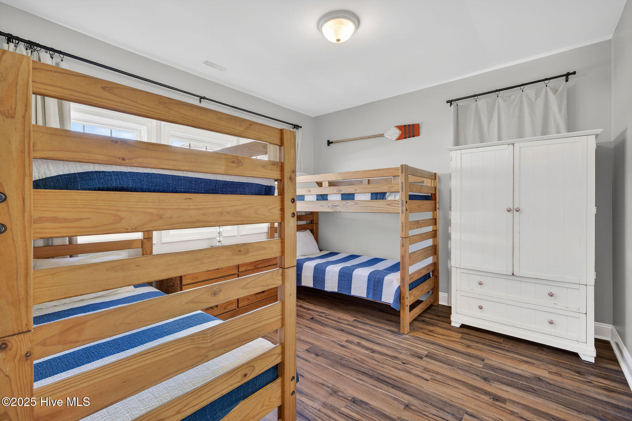 100544779 | Photo 34