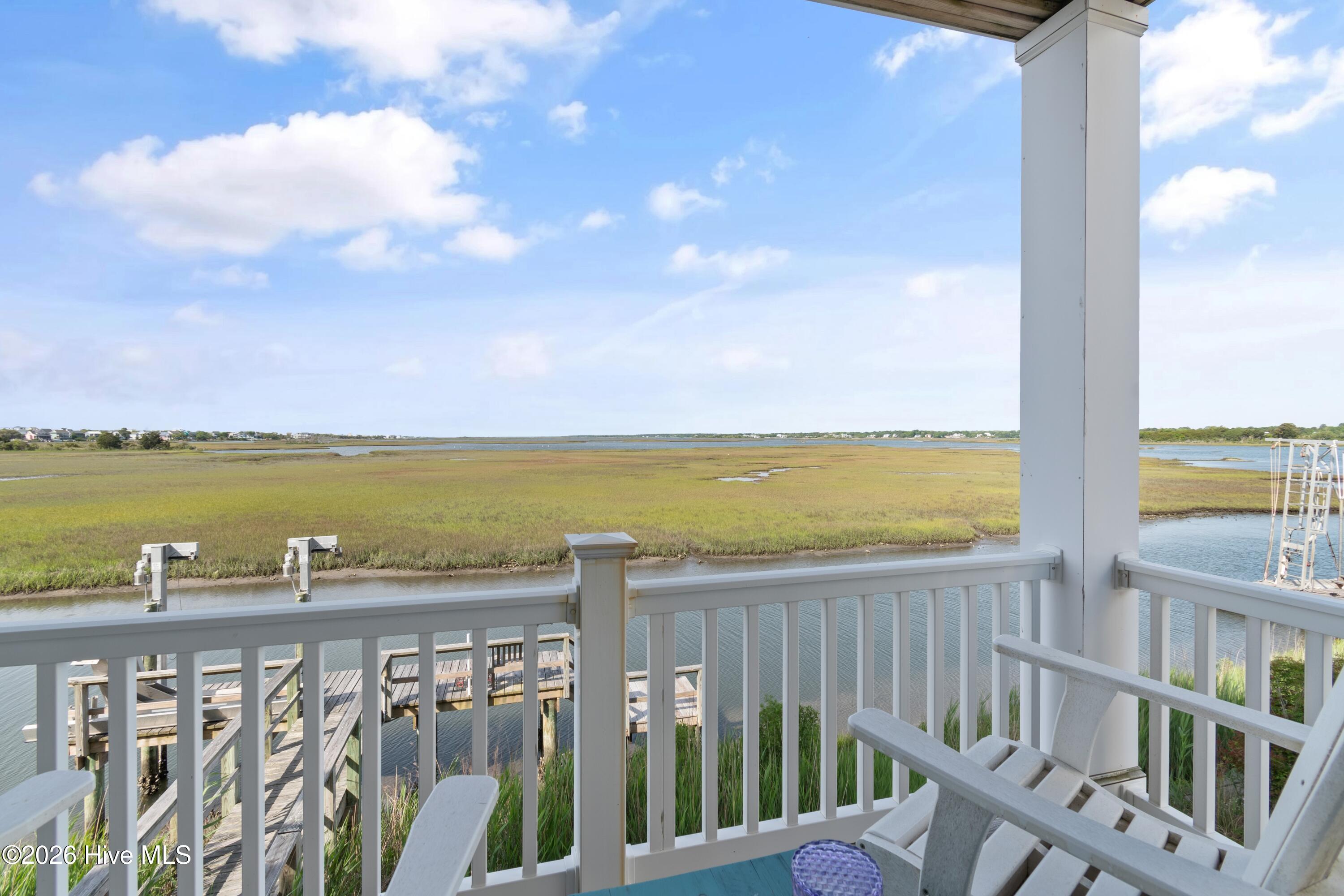 100569393 | Photo 15