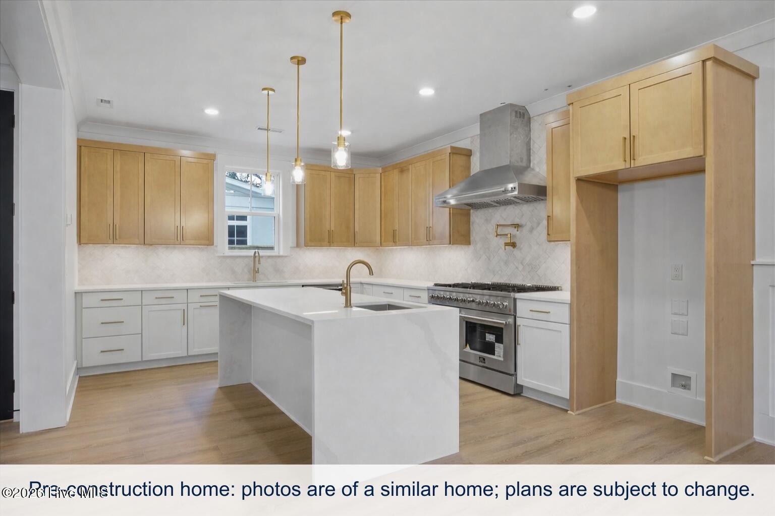 100567849 | Photo 12