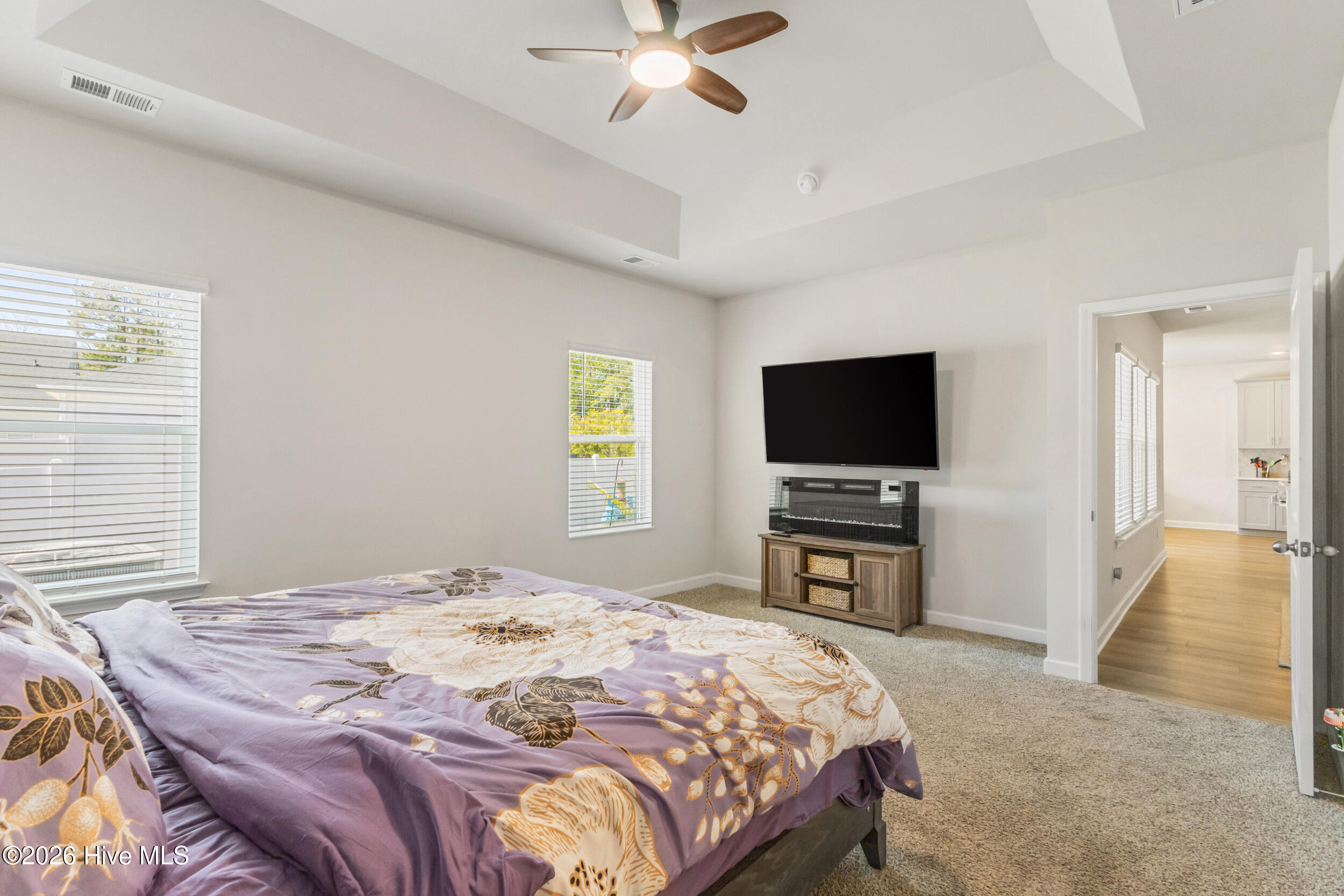 100568412 | Photo 22