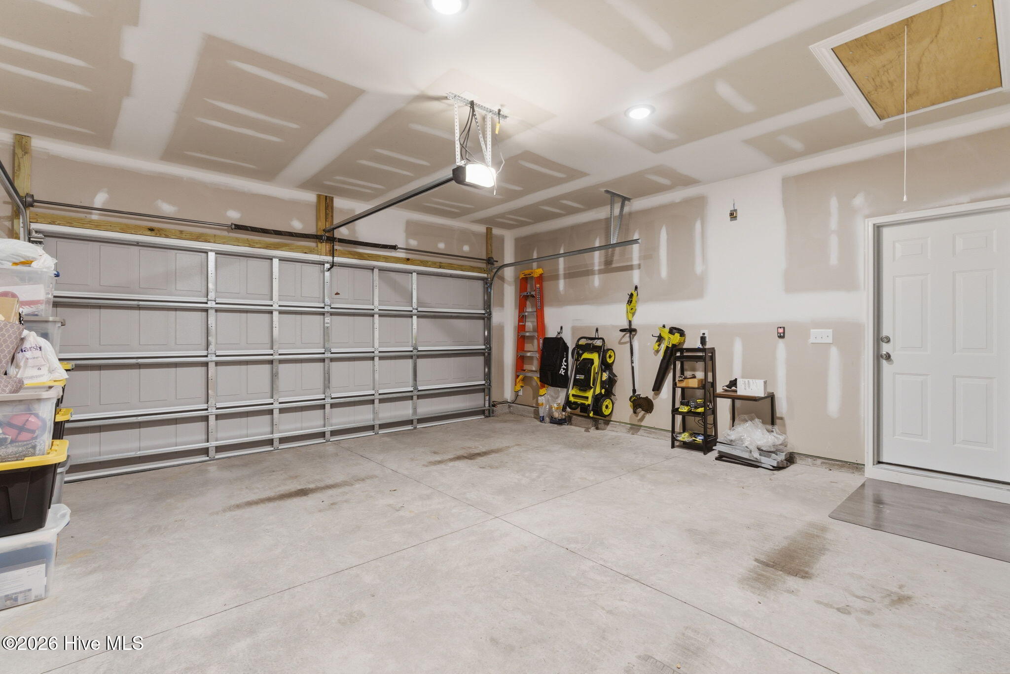 100554618 | Photo 47