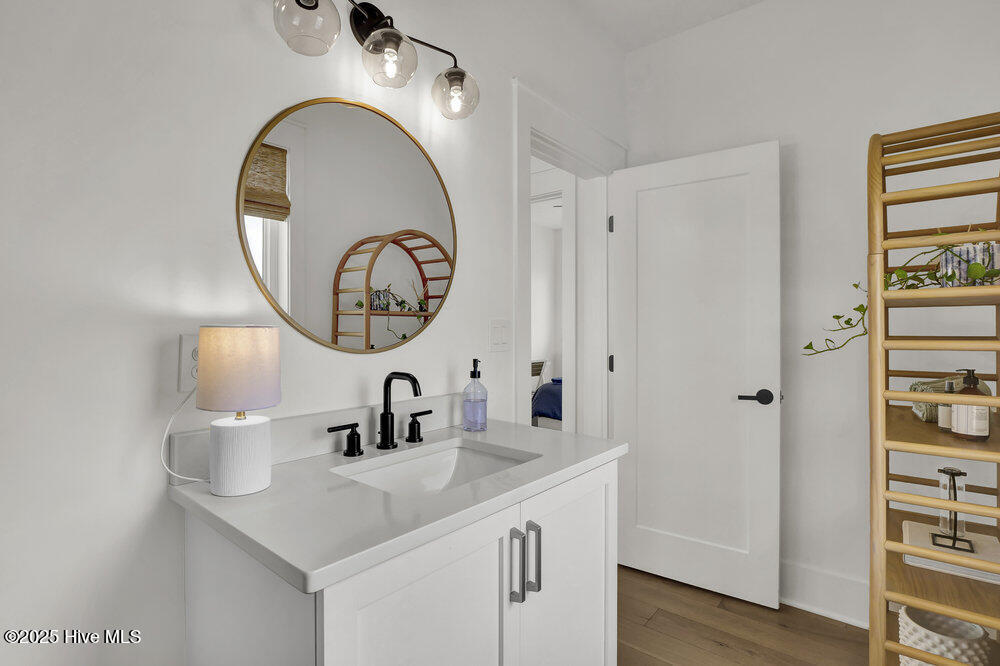 100520014 | Photo 40