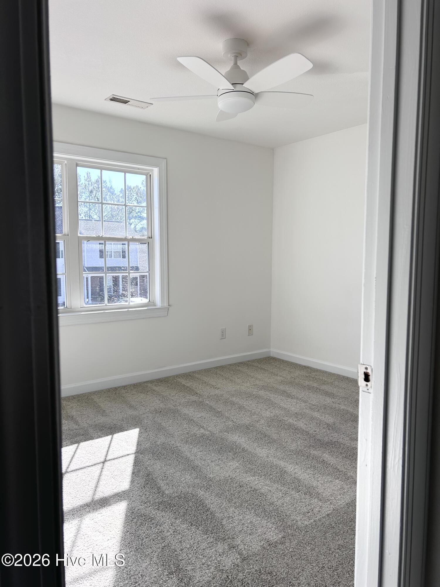 100547623 | Photo 11