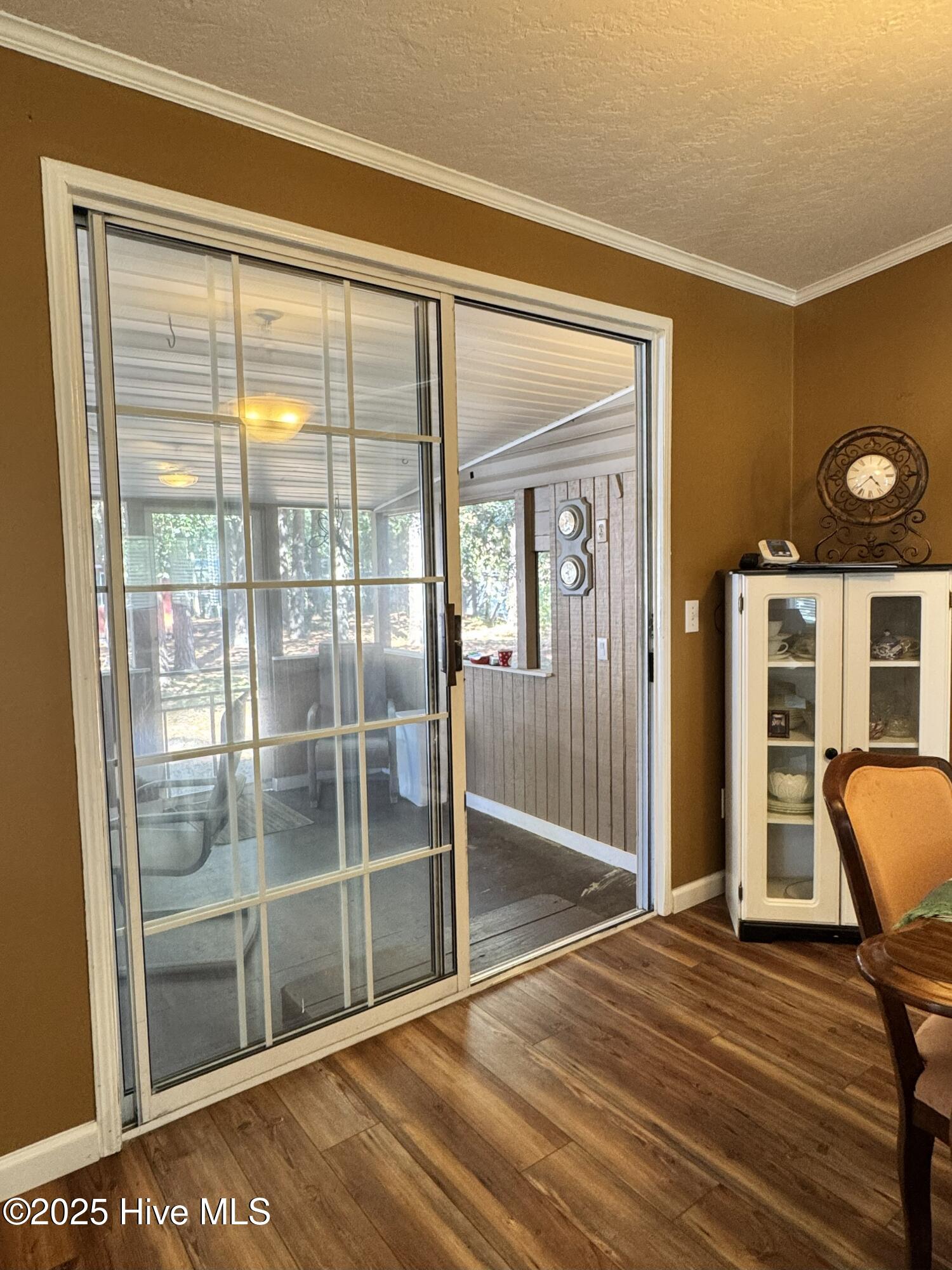 100538236 | Photo 63