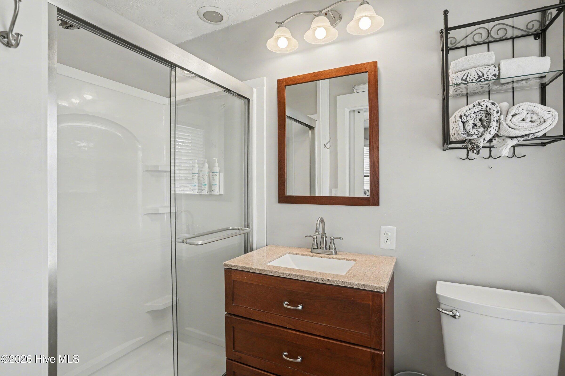 100561753 | Photo 26