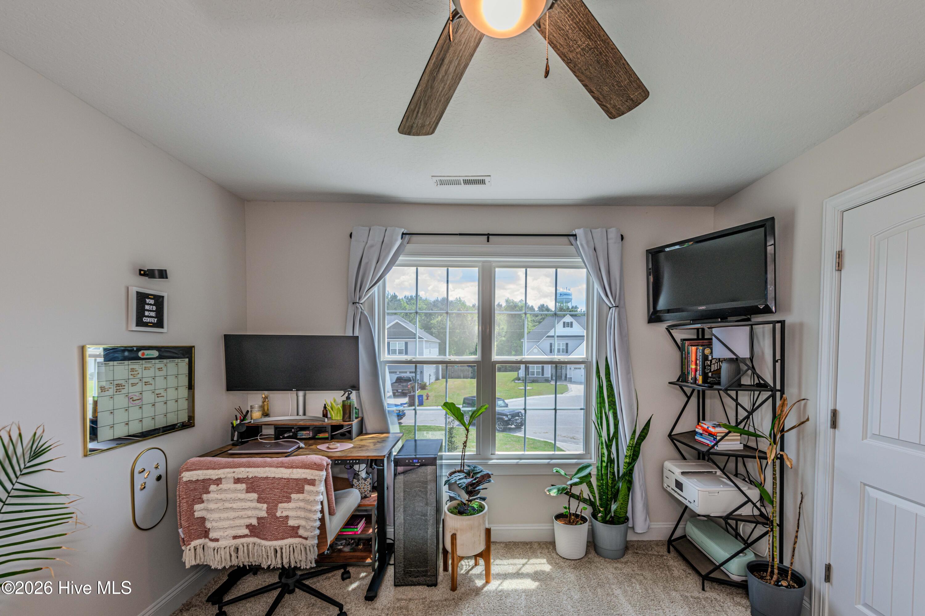 100570010 | Photo 58