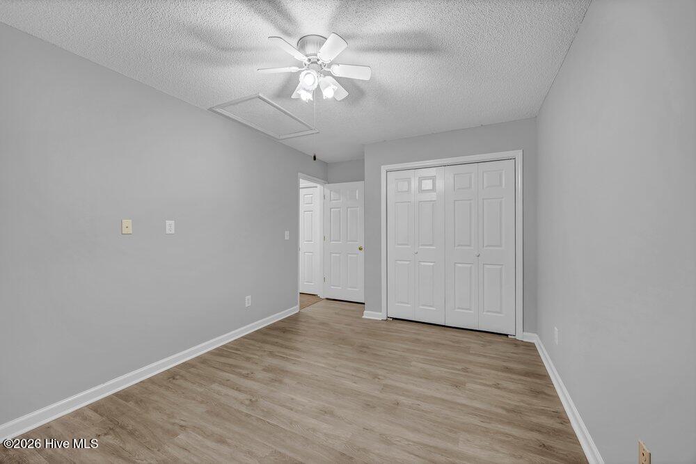 100570351 | Photo 16