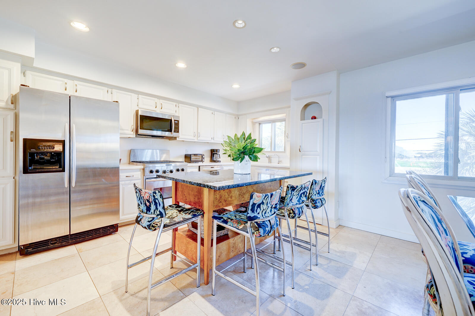 100546468 | Photo 13