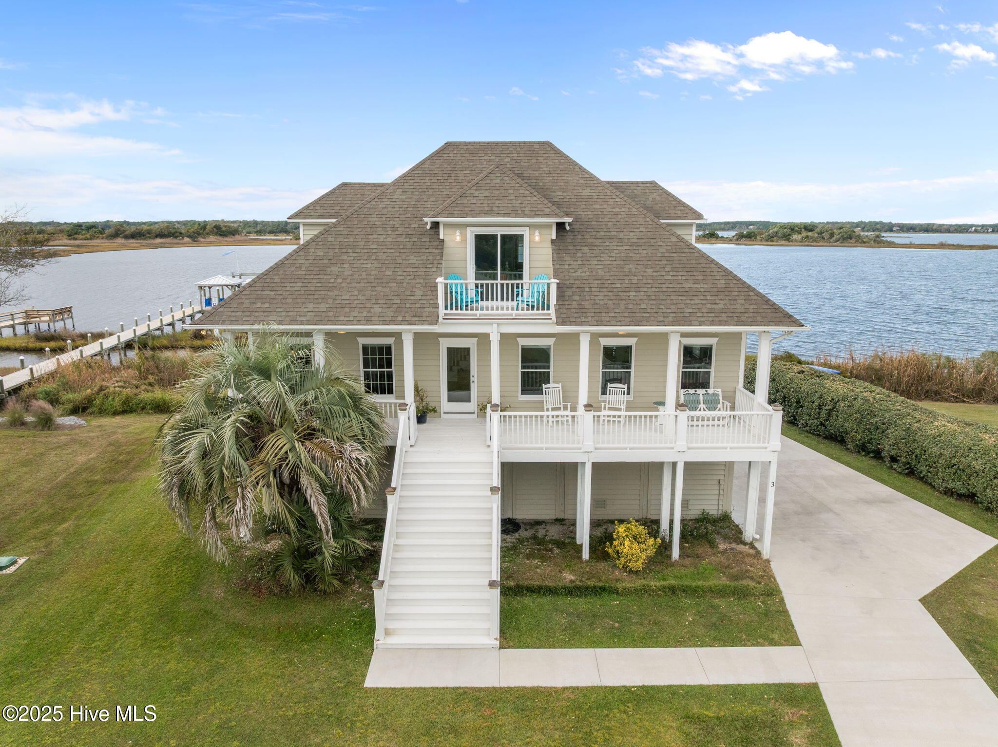 Homes for sale in North Topsail Beach, NC | 3 Osprey Cir, North Topsail Beach, NC 28460 | MLS# 100539453
