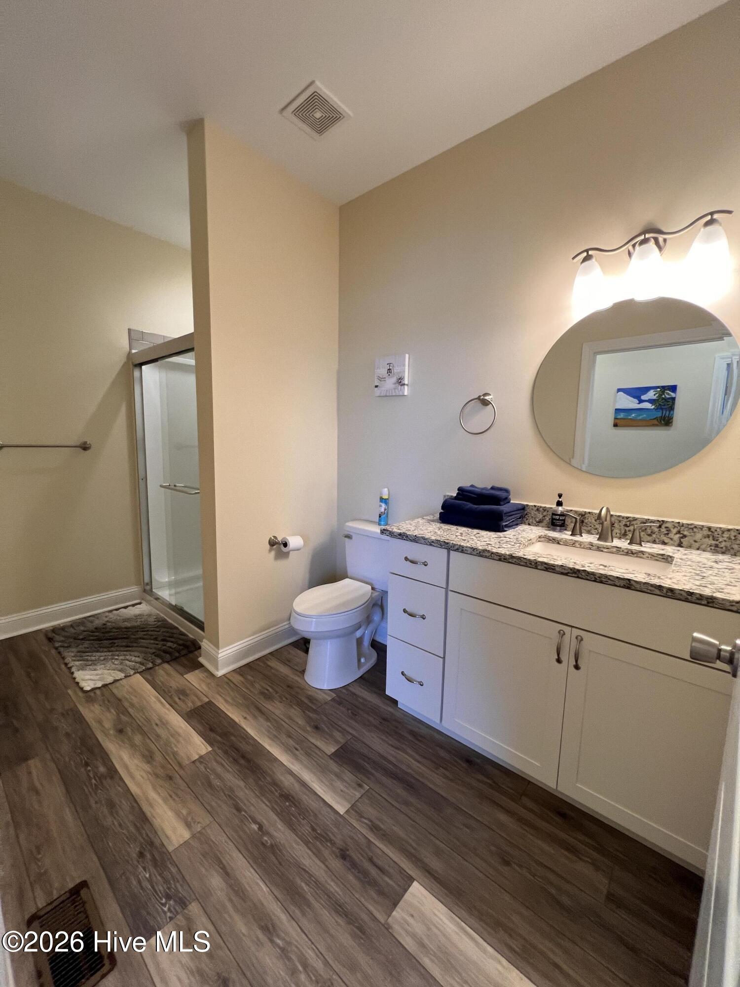 100564995 | Photo 15