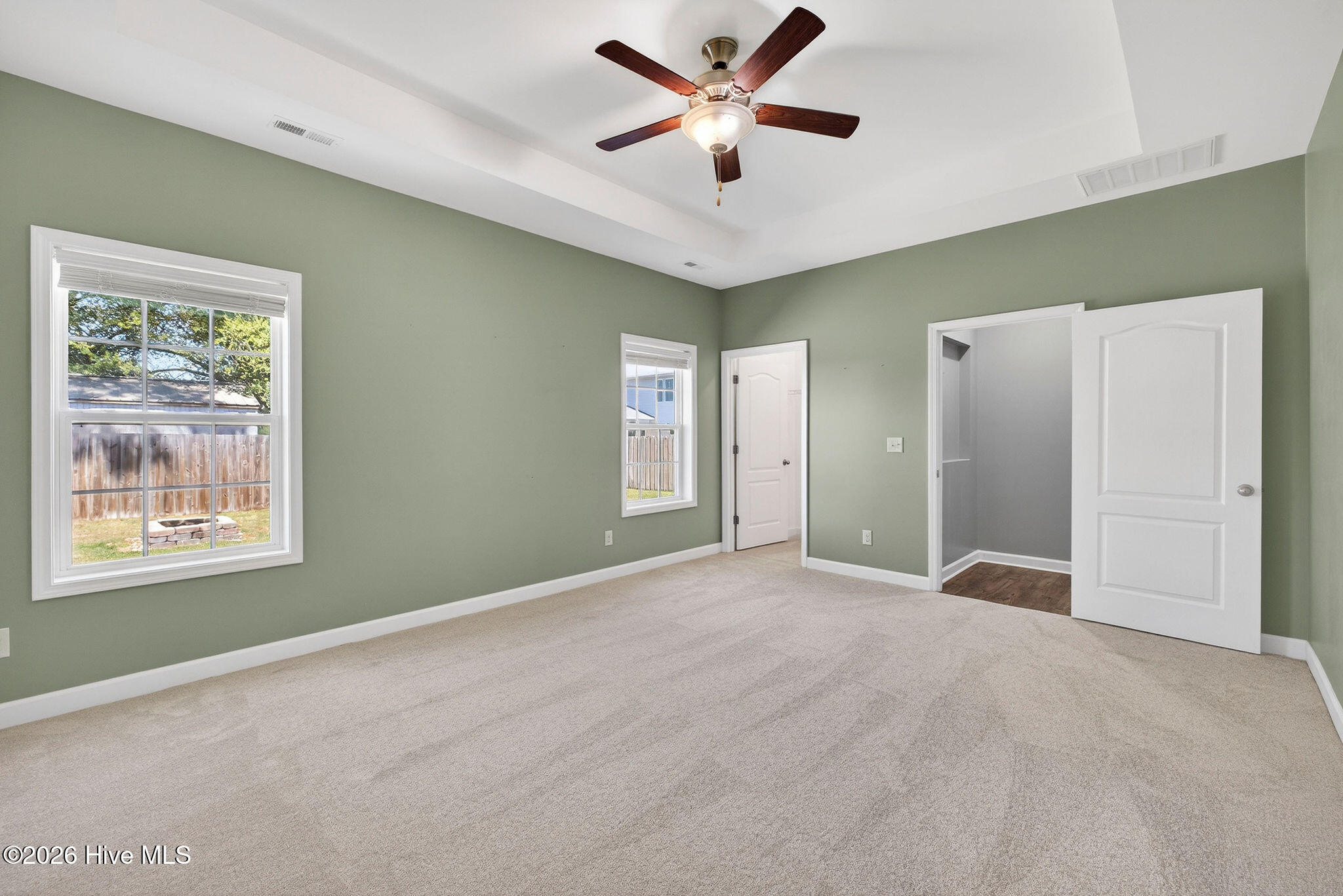 100564802 | Photo 24