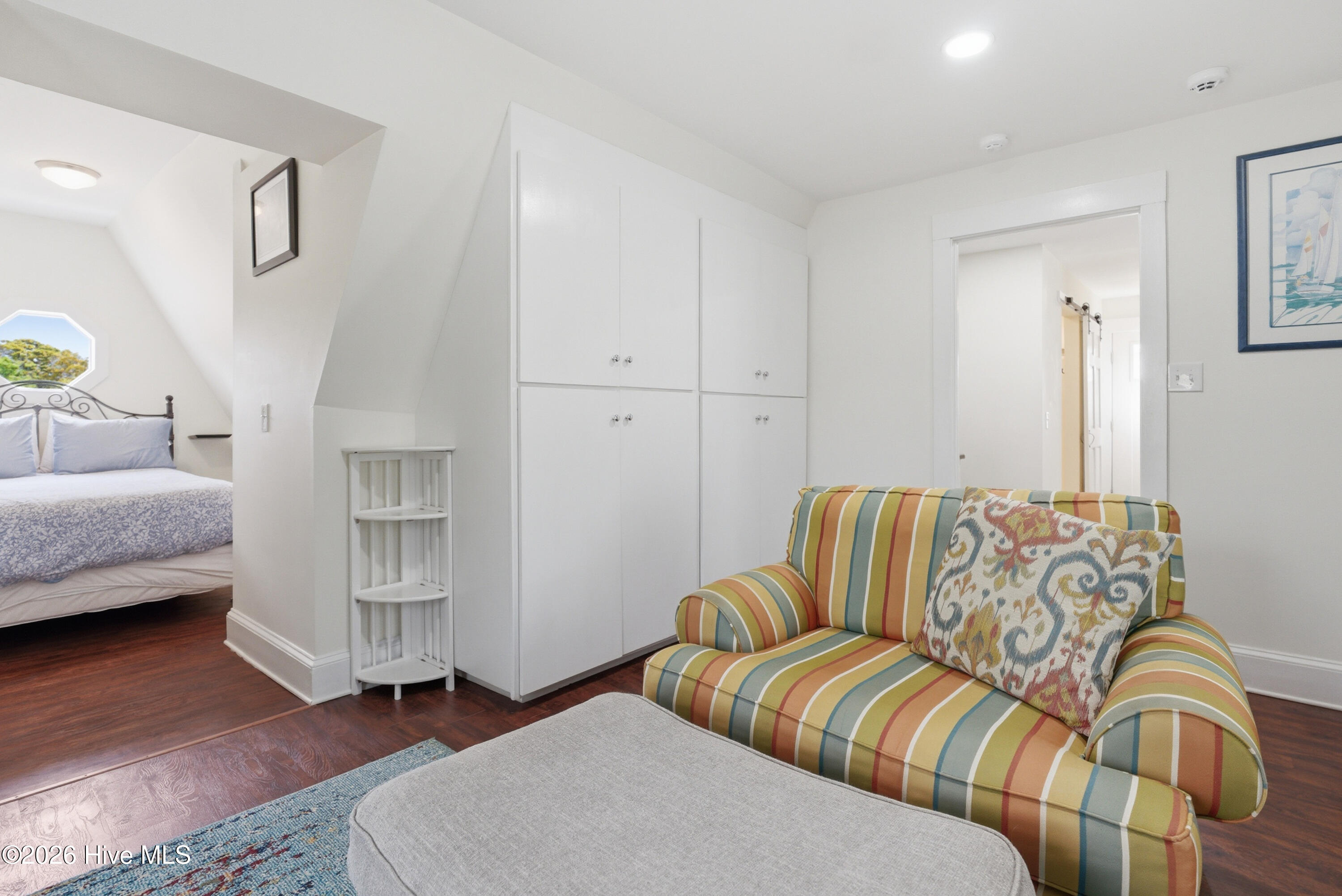 100565818 | Photo 39