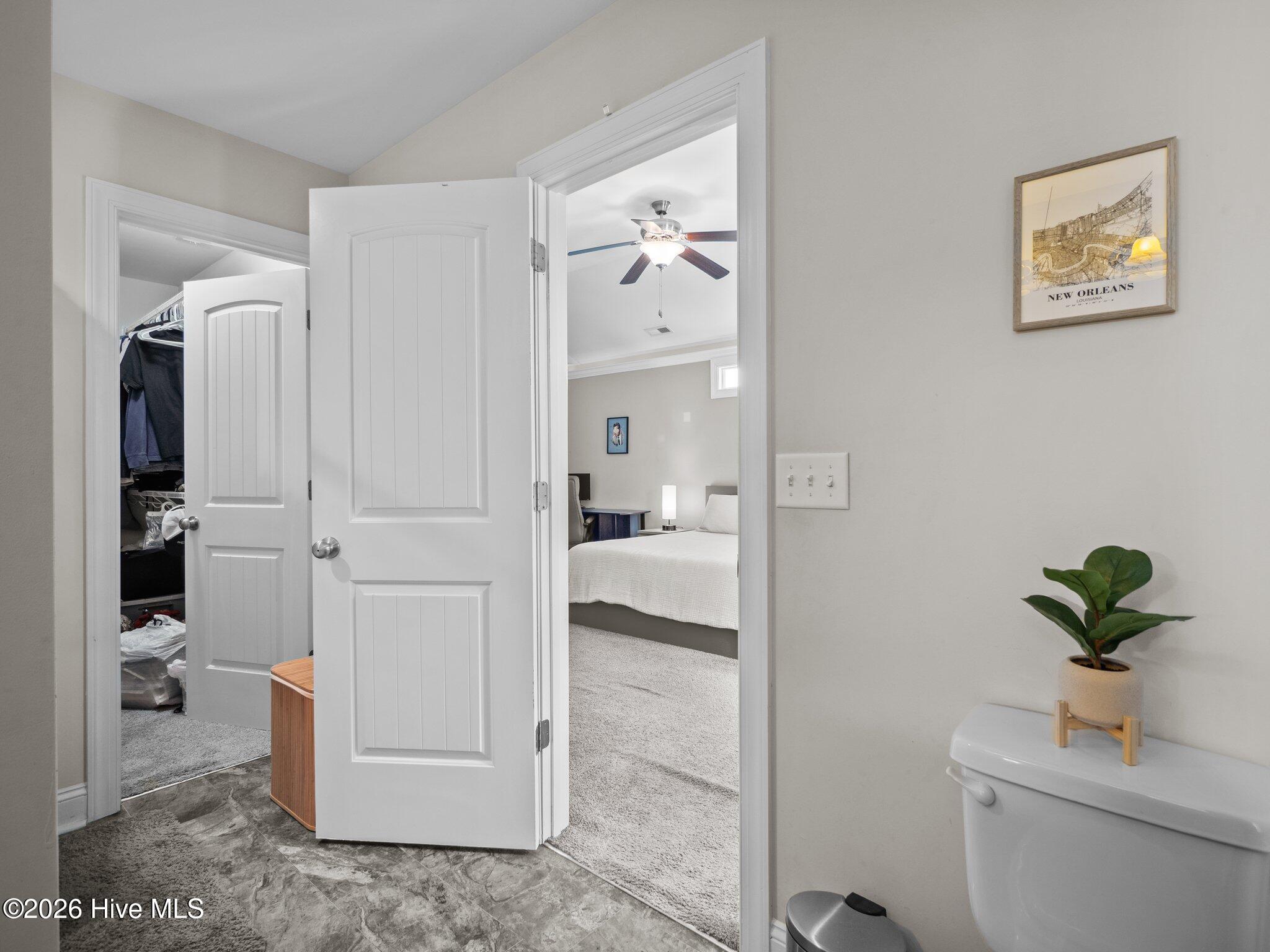 100566345 | Photo 17