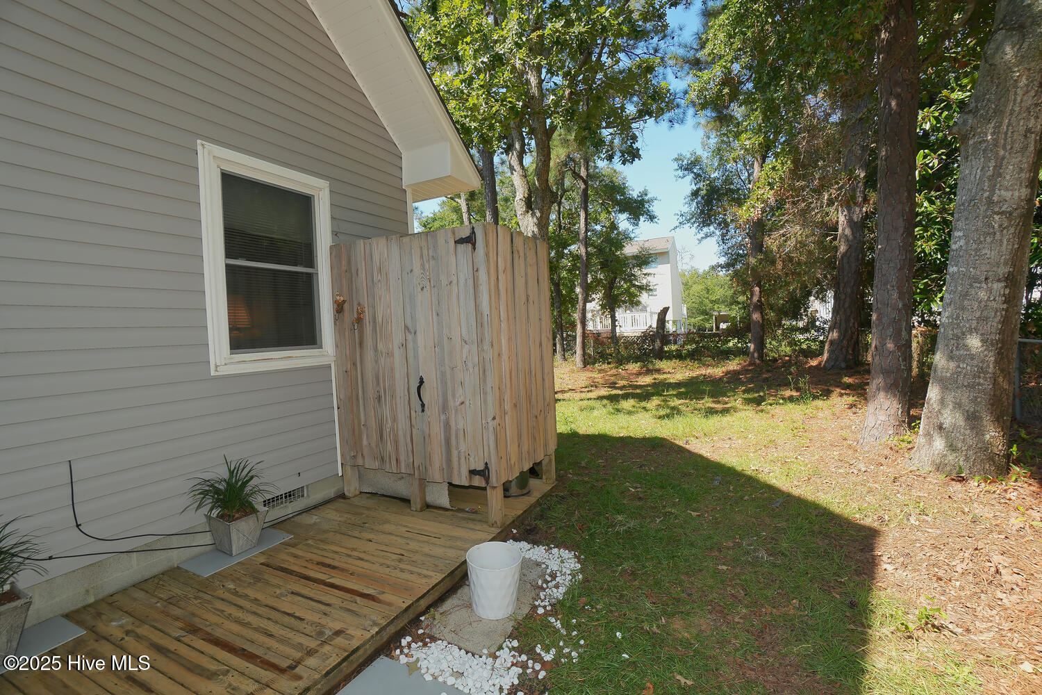 100528234 | Photo 23